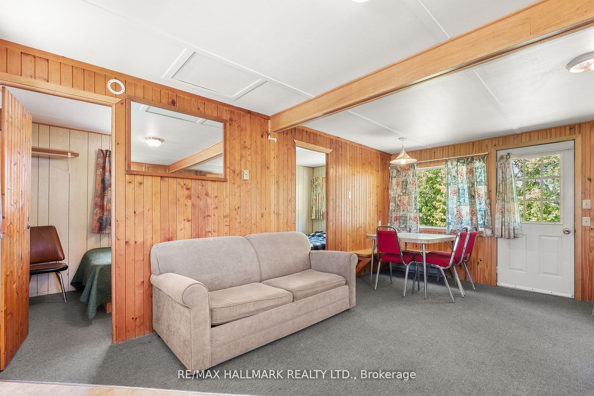 449 Island View Road 101 Property Photo 5
