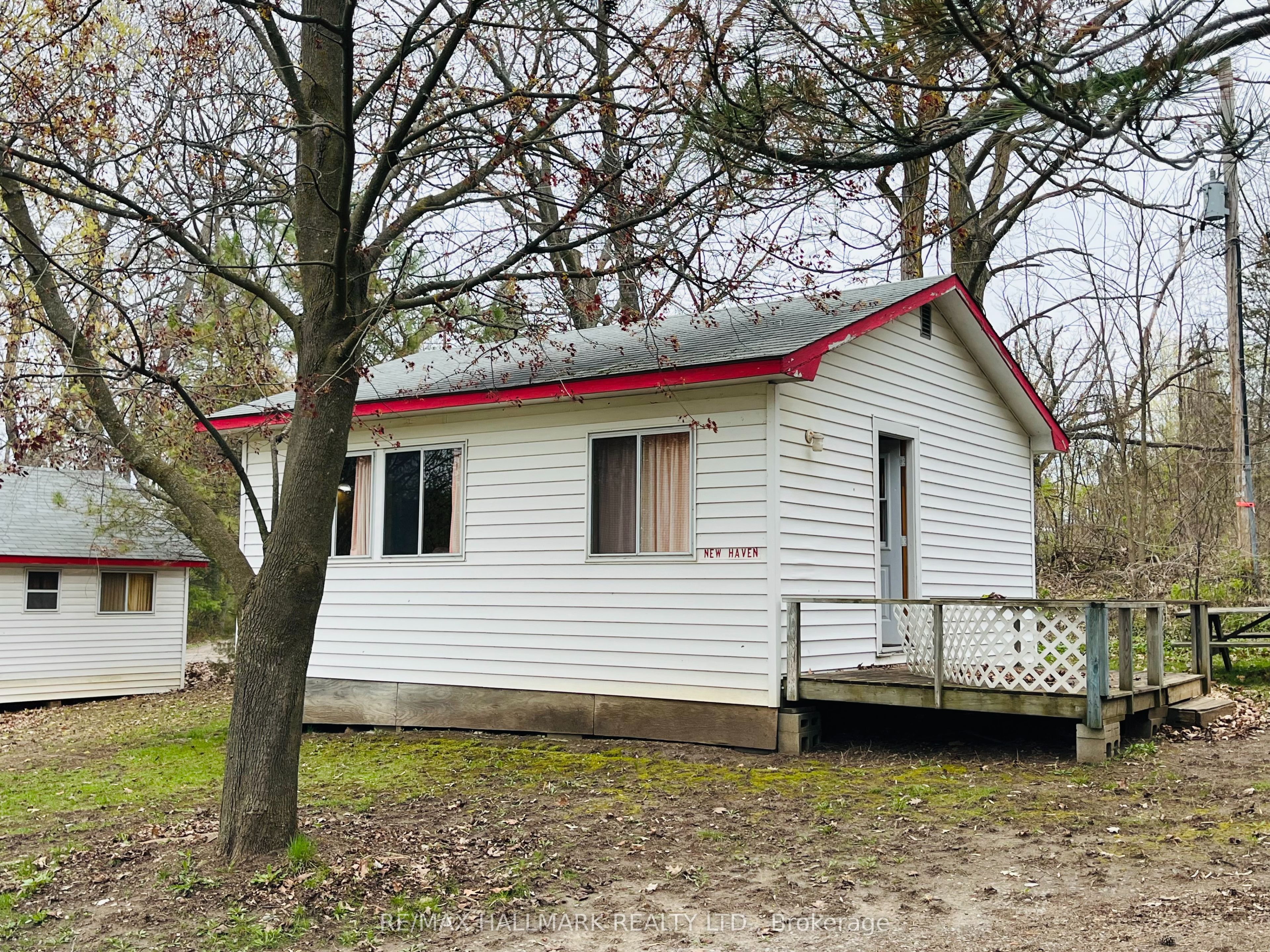 449 Island View Road 102 Property Photo 1