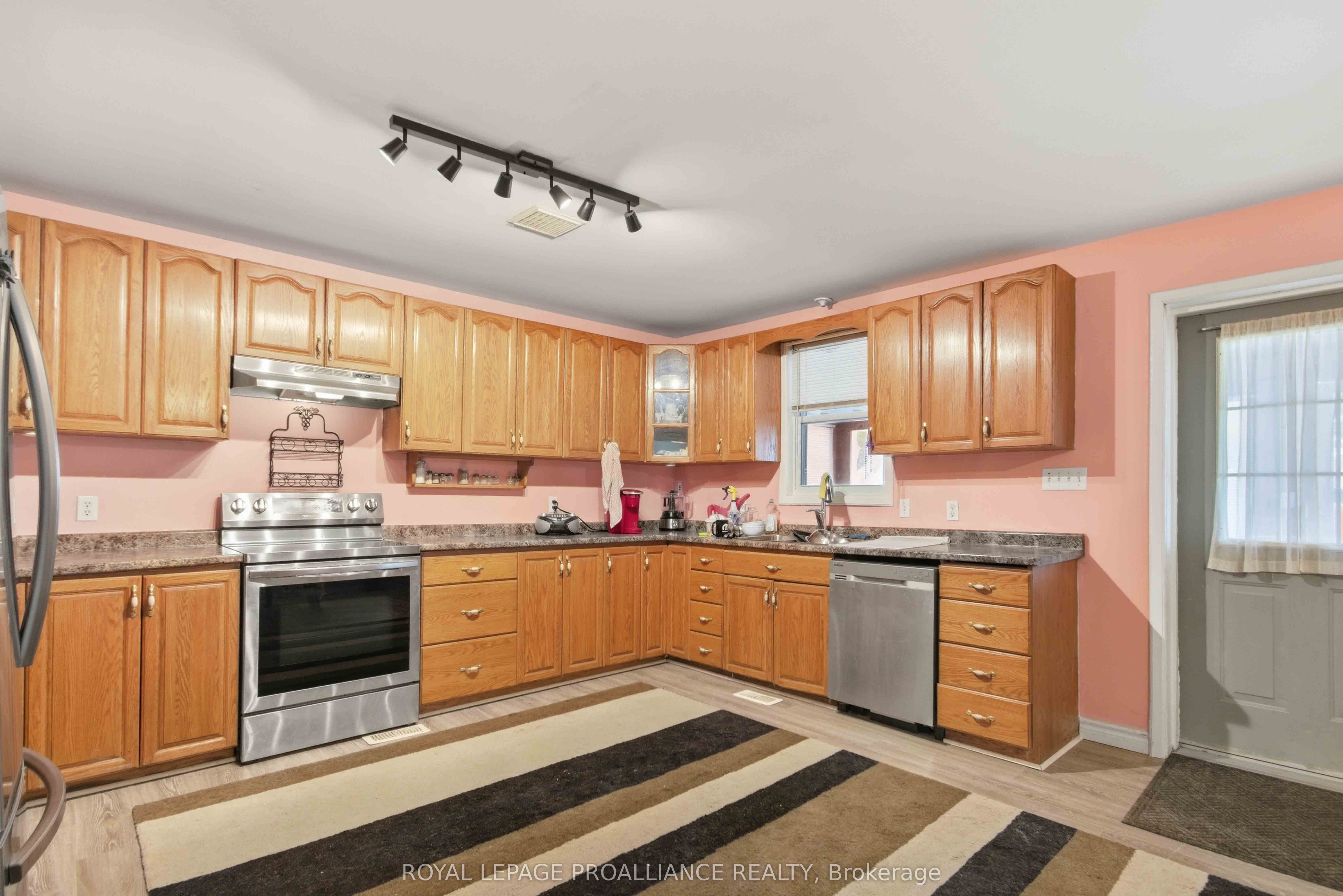 1625 County Rd 5 Property Photo 4