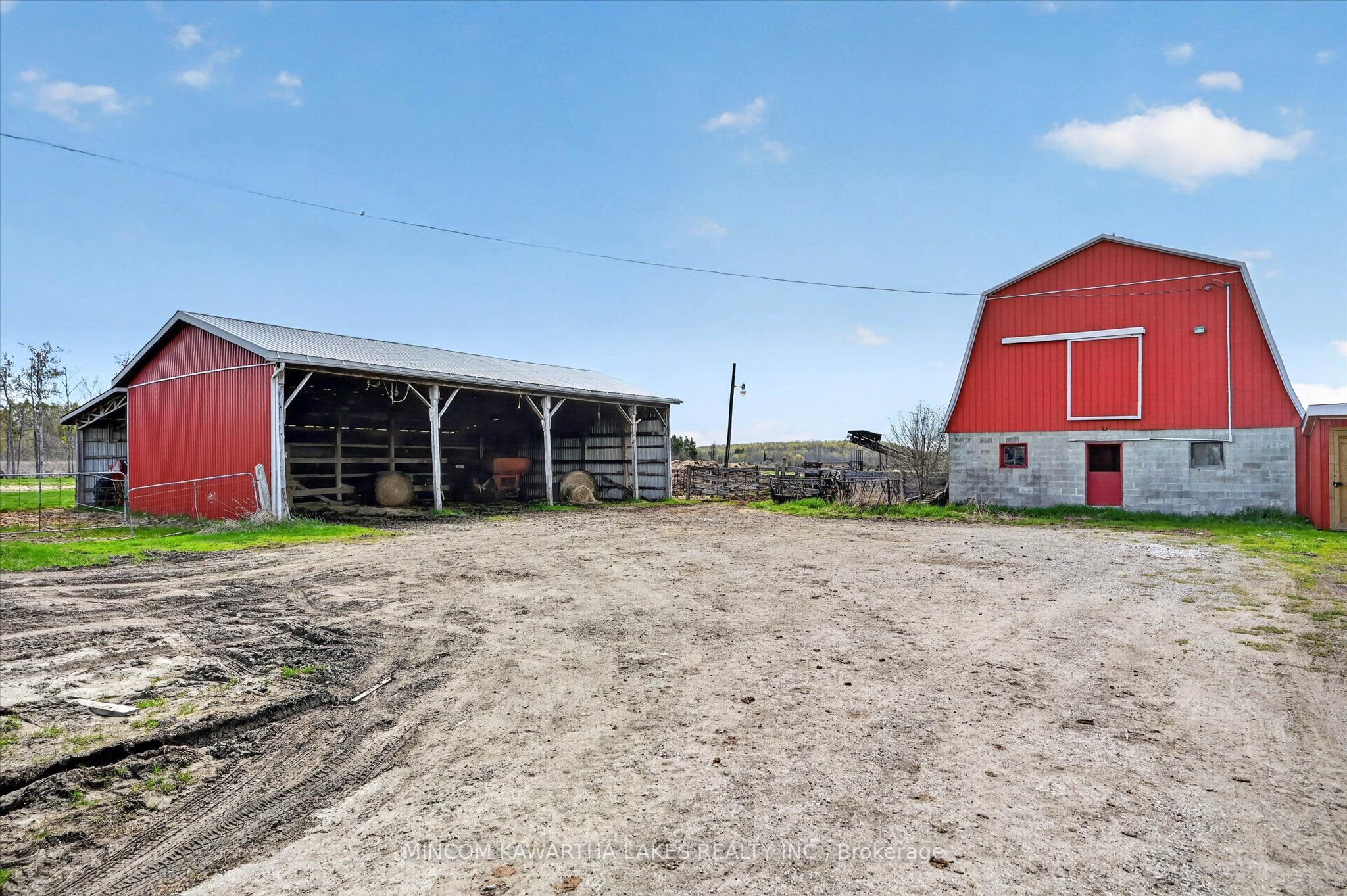 1528 Matchett Line Property Photo 2