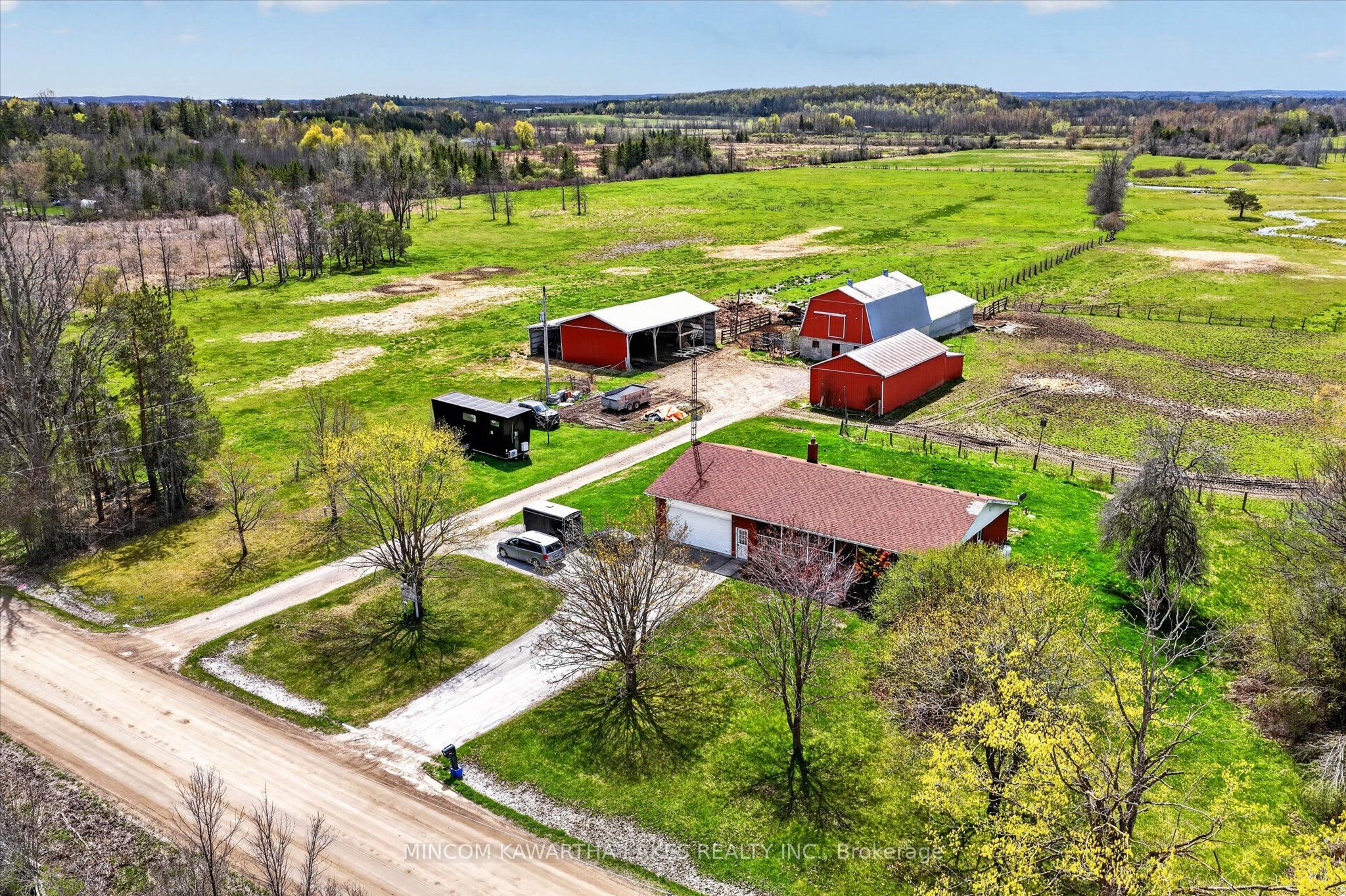 1528 Matchett Line Property Photo 6