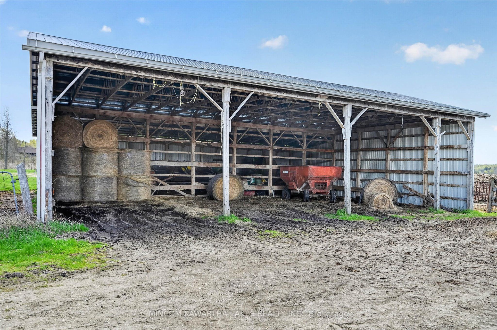 1528 Matchett Line Property Photo 45