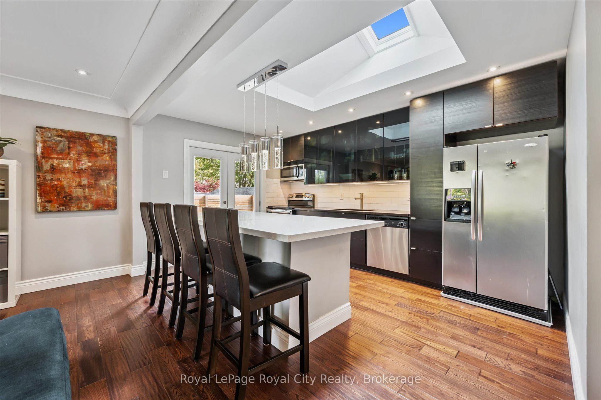 20 Highview Place Property Photo 6