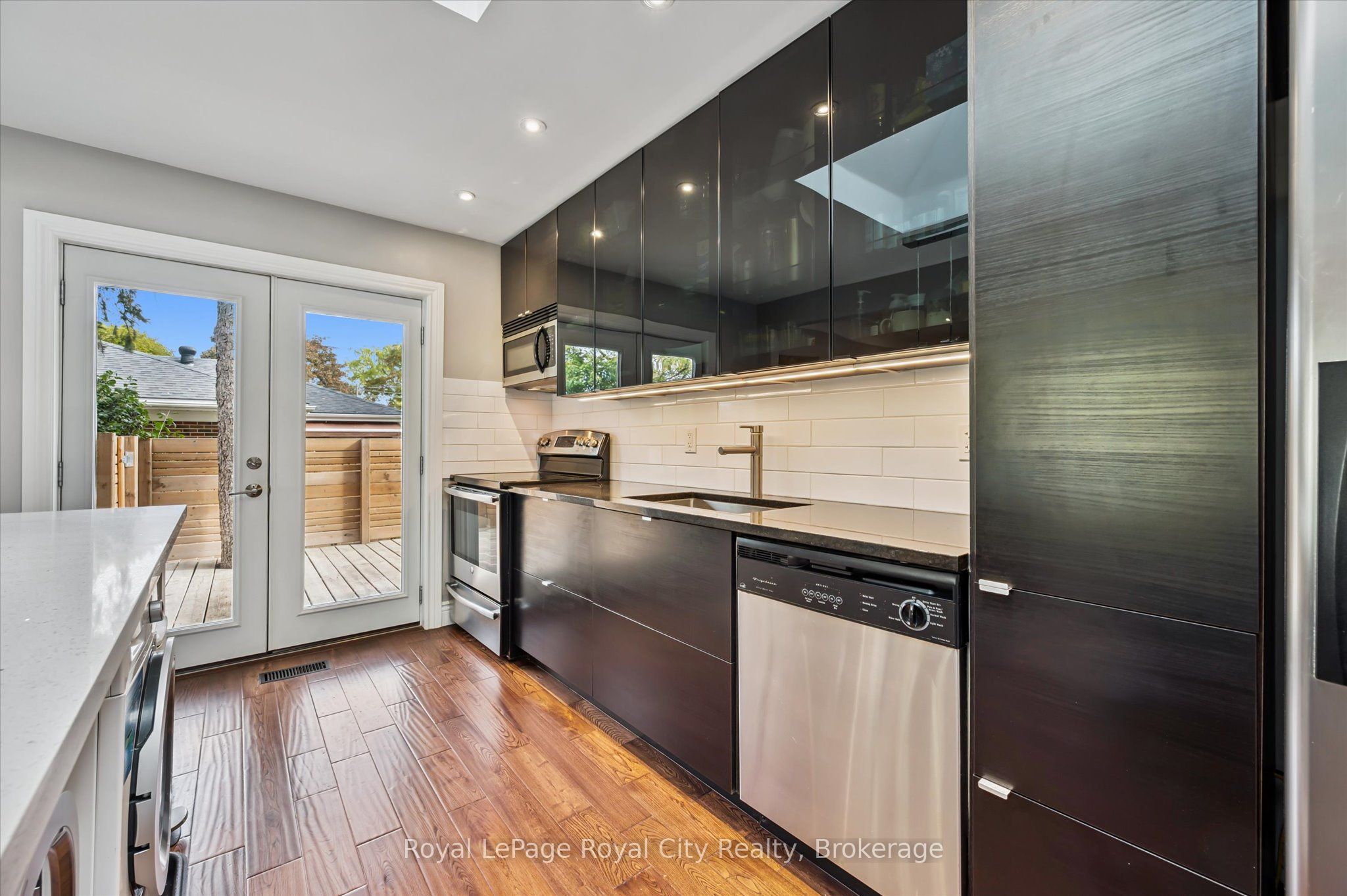 20 Highview Place Property Photo 7