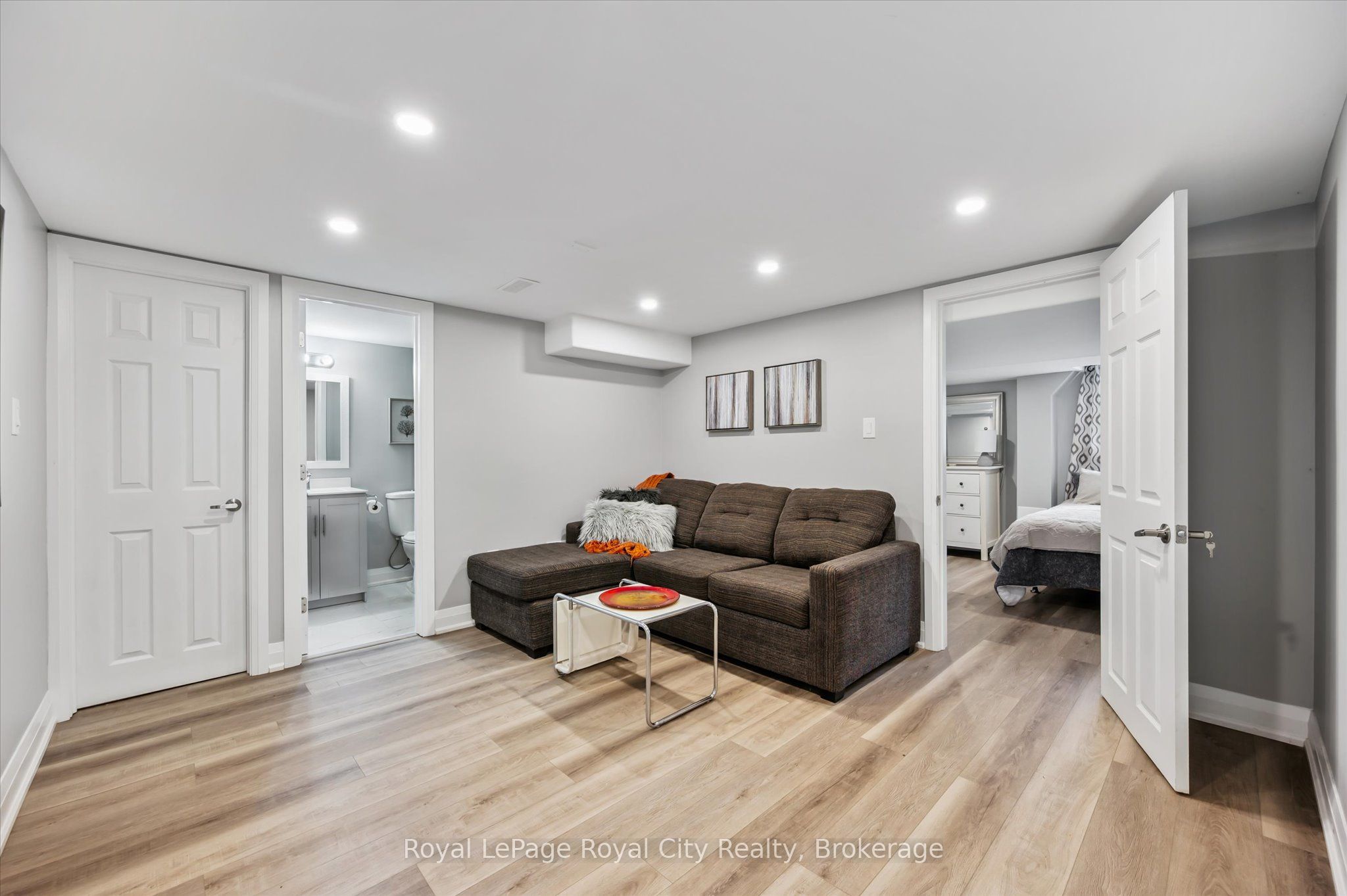 20 Highview Place Property Photo 17
