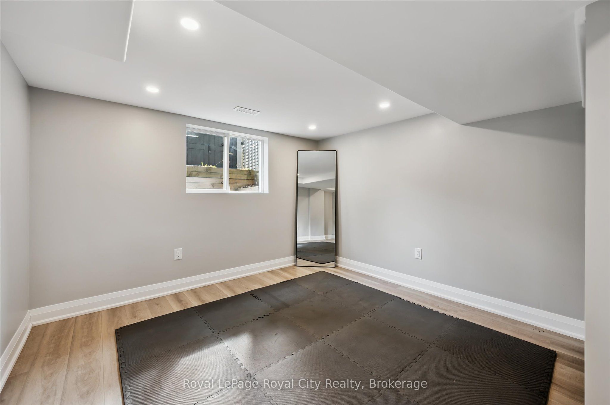 20 Highview Place Property Photo 19