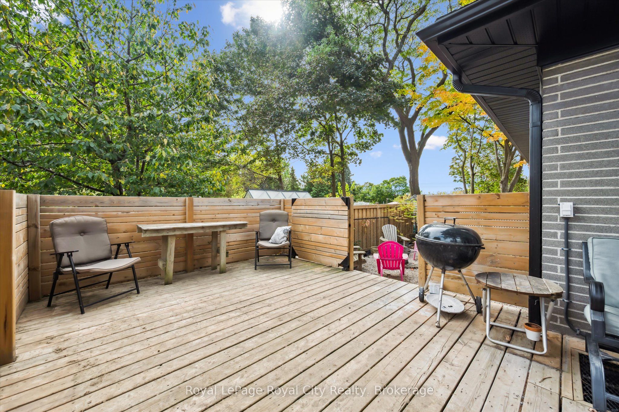 20 Highview Place Property Photo 21