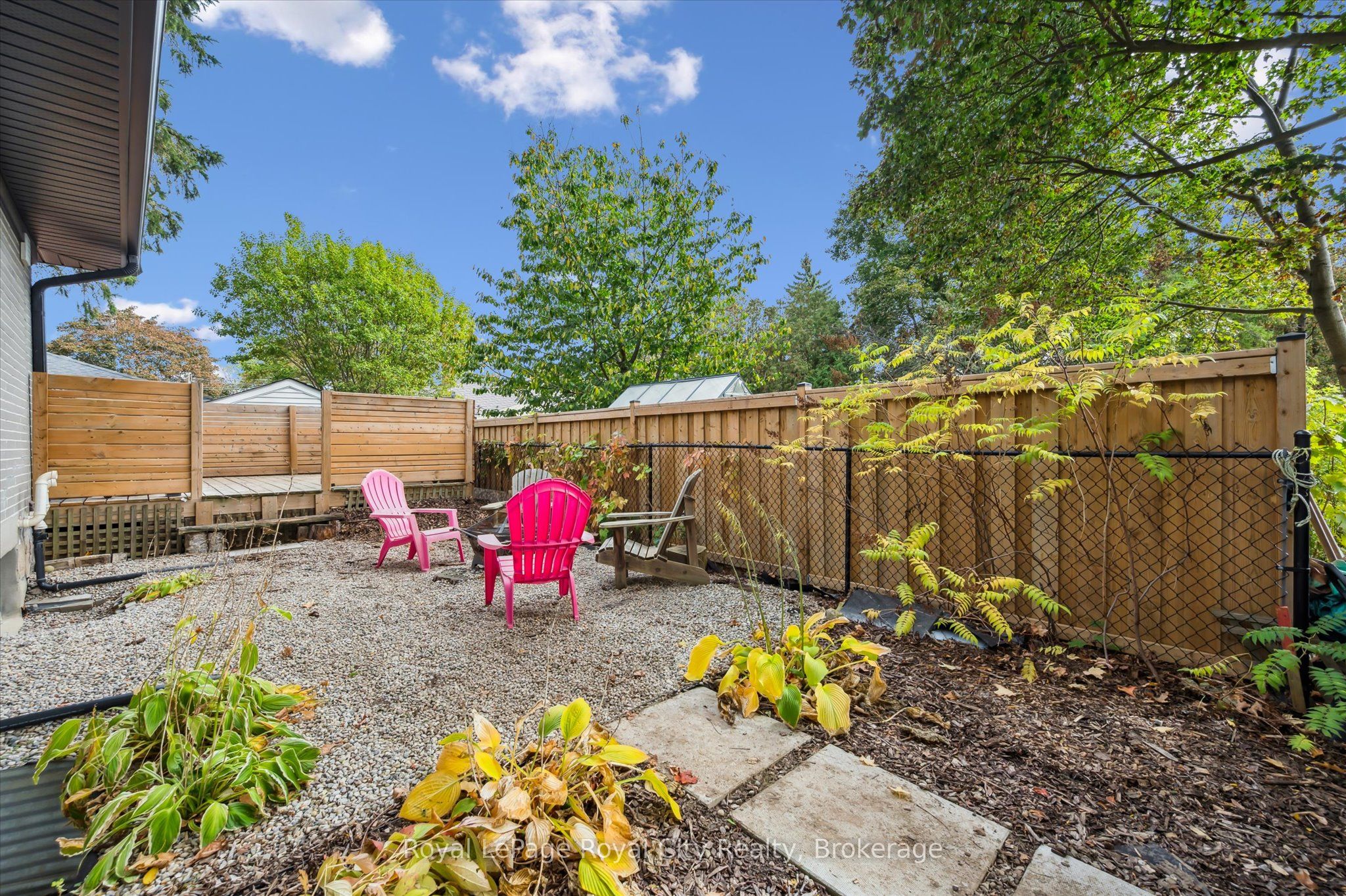 20 Highview Place Property Photo 23