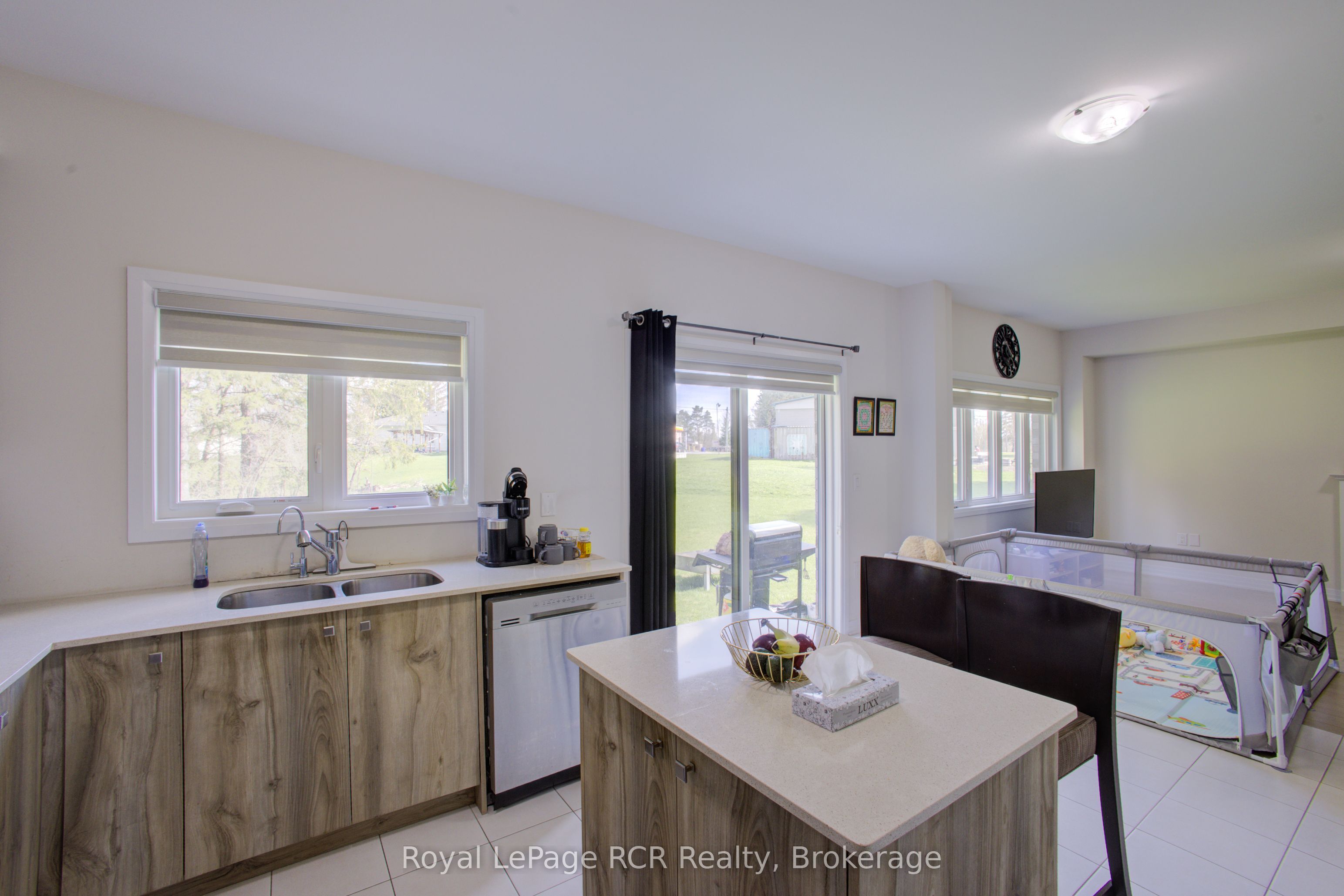 185 Dingman Street Property Photo 8