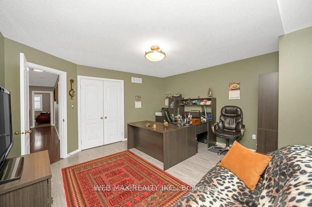 15 Armour Crescent Property Photo 13