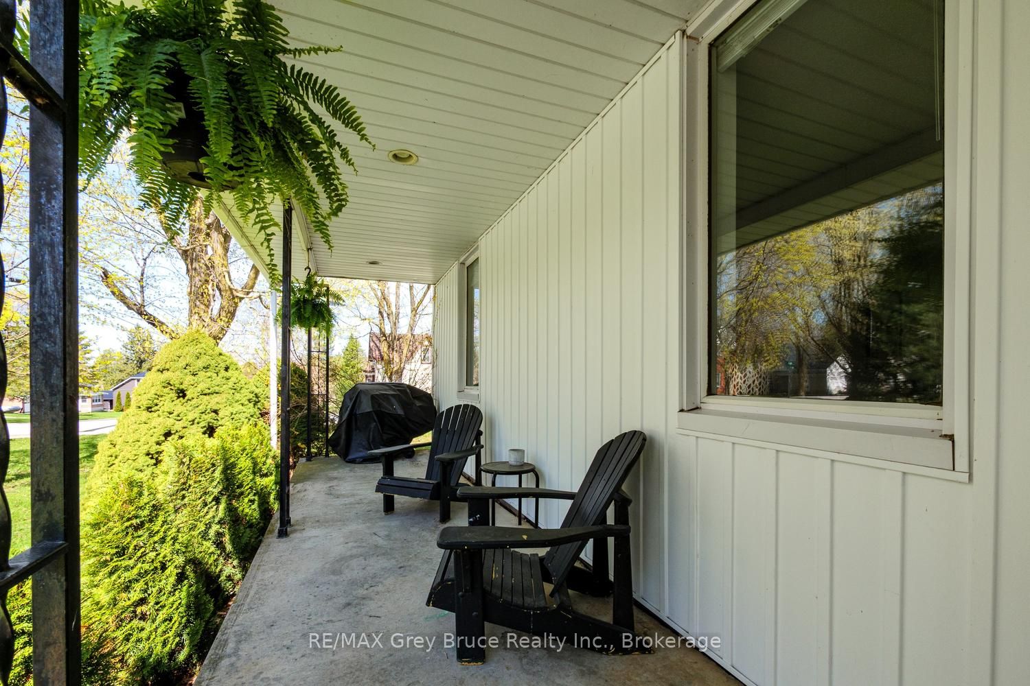 105 Main Street Property Photo 7