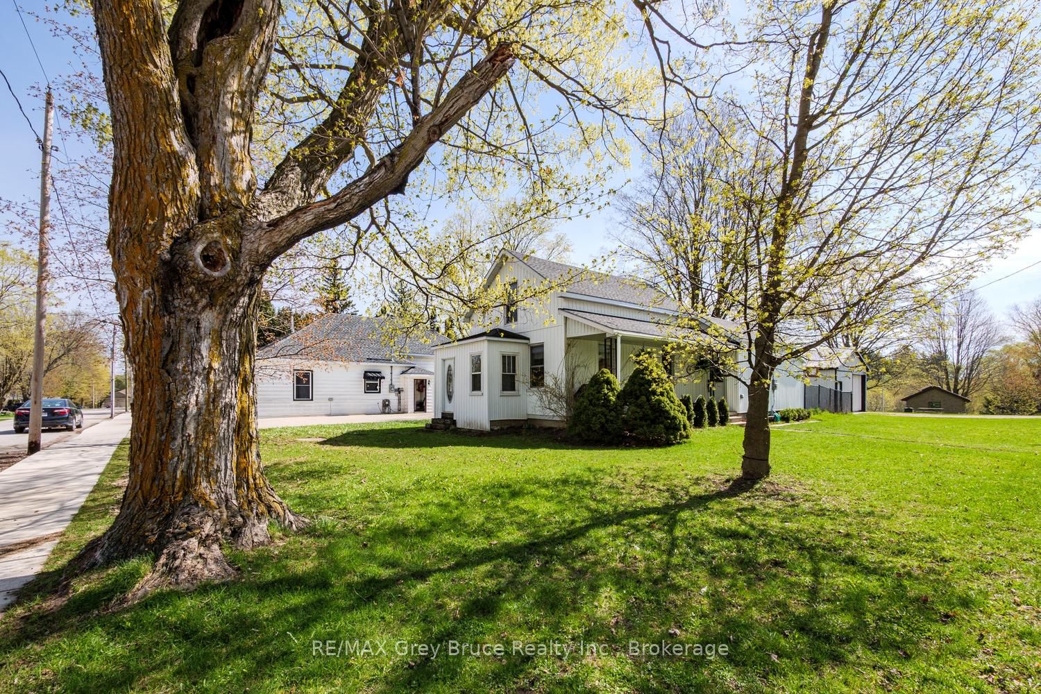 105 Main Street Property Photo 46