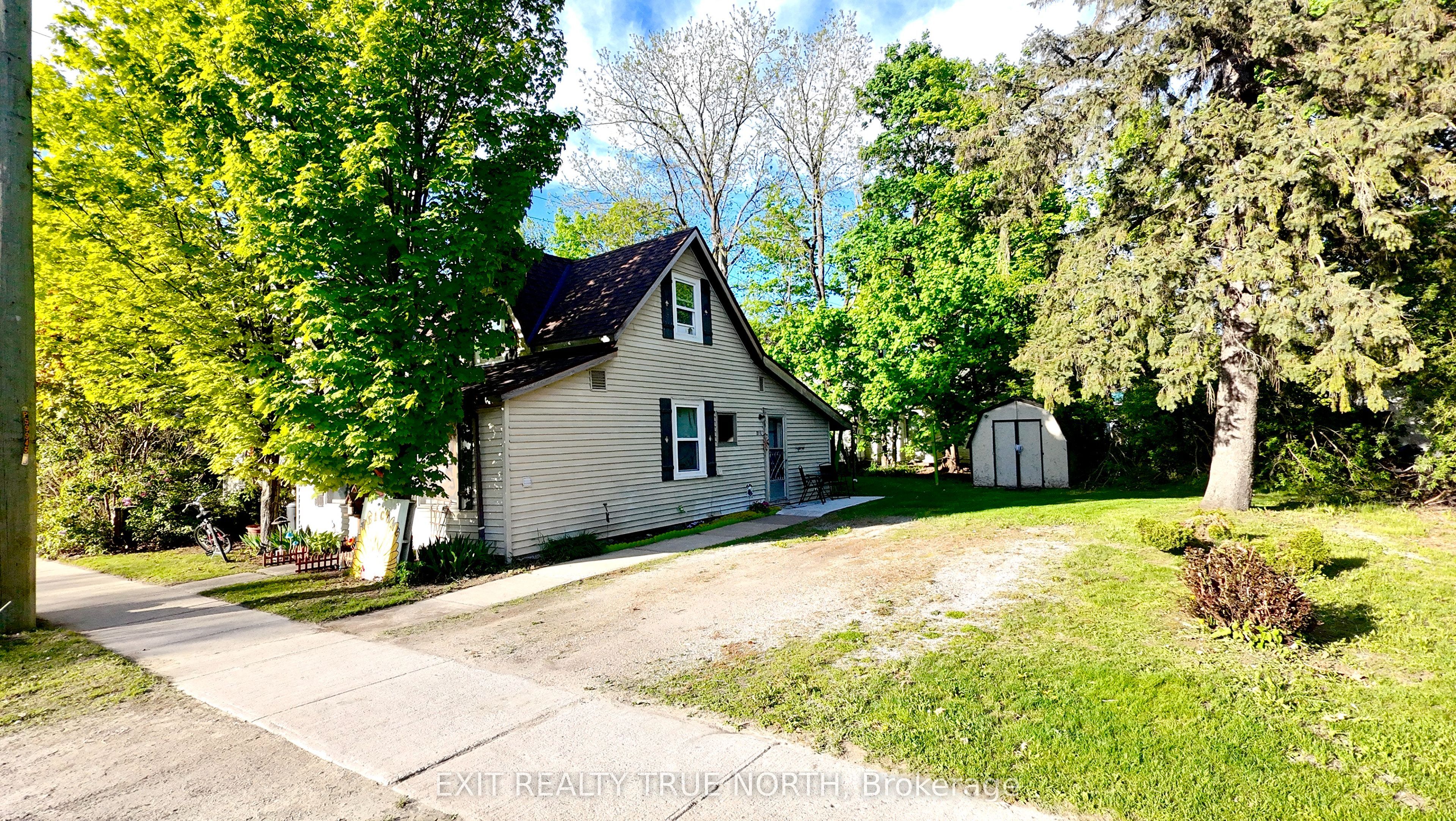 211 Bishop Street Property Photo 2