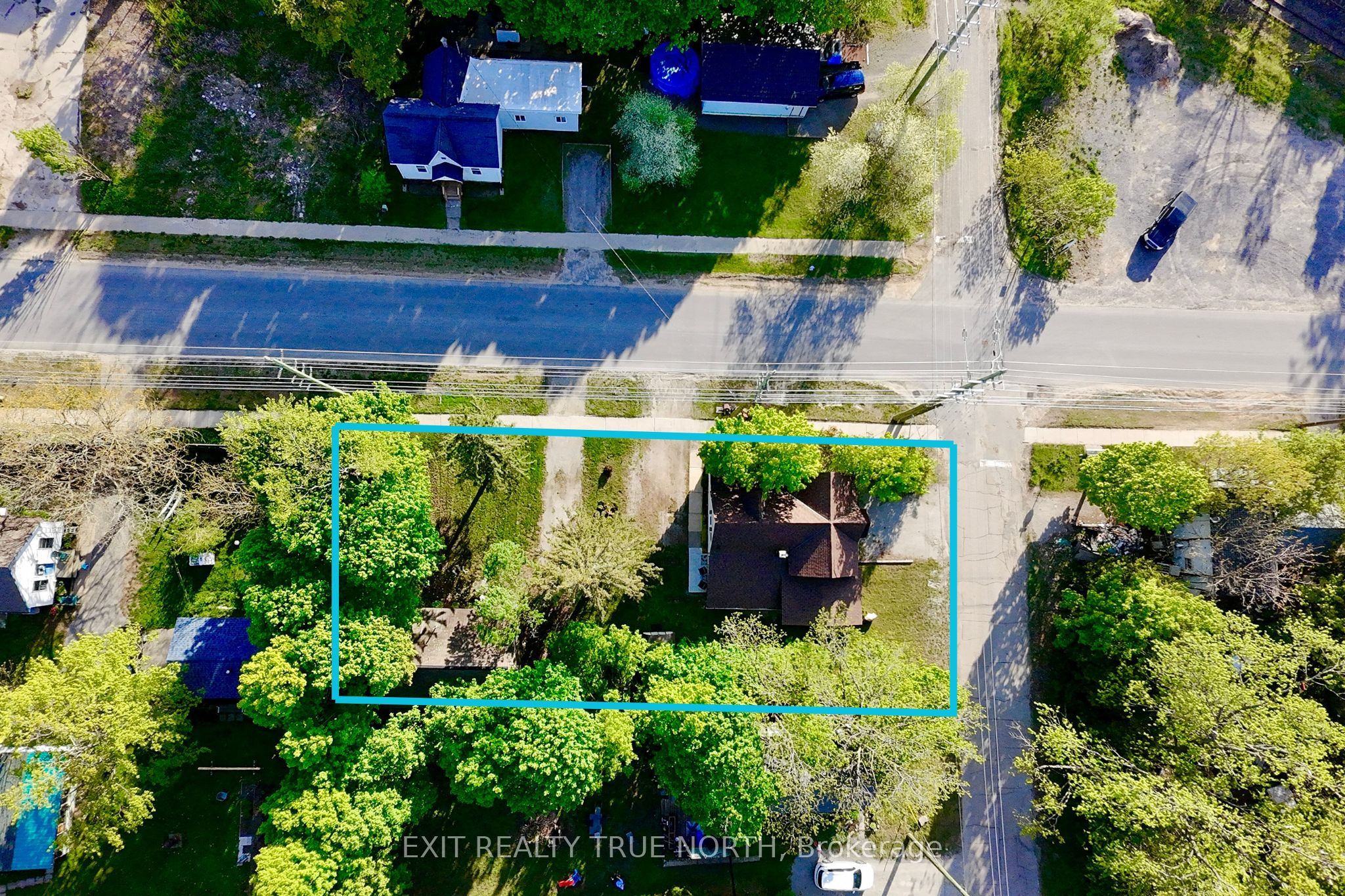 211 Bishop Street Property Photo 3