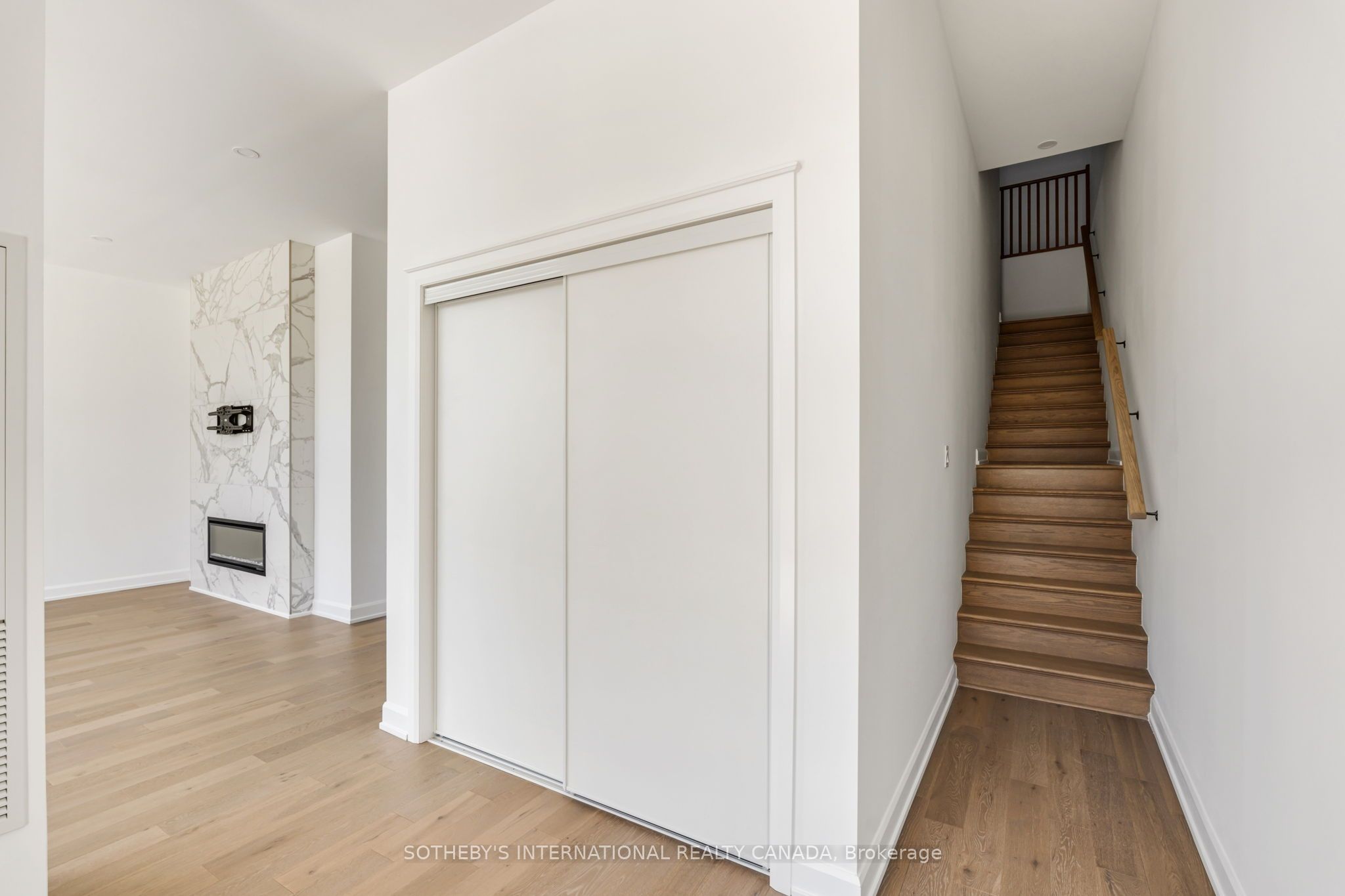 195 Hunter Street E Th 105 Property Photo 11