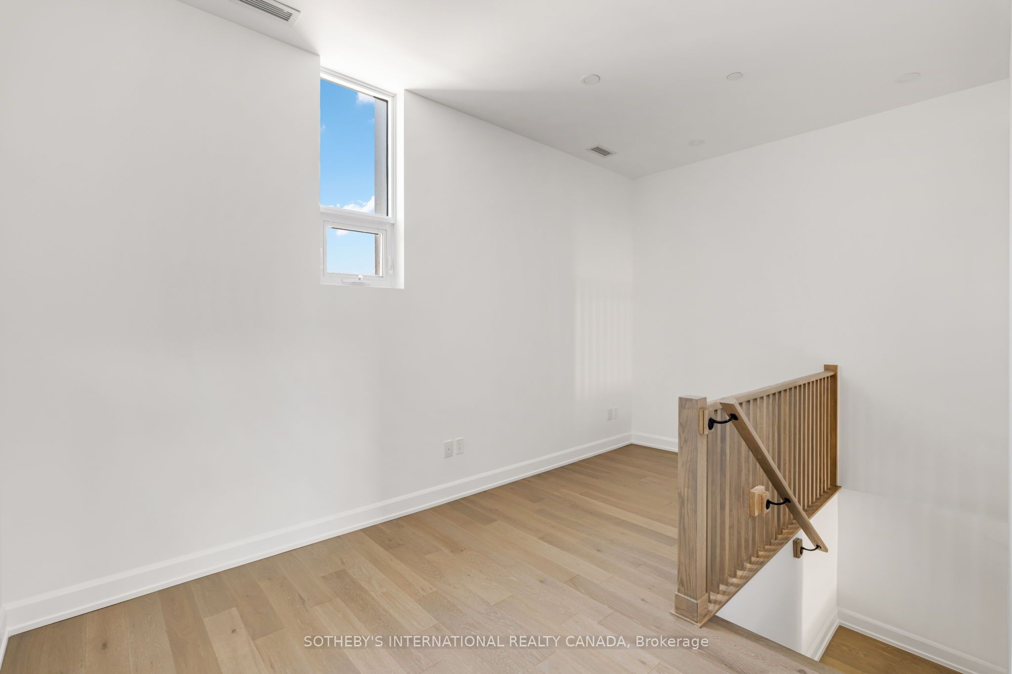 195 Hunter Street E Th 105 Property Photo 22