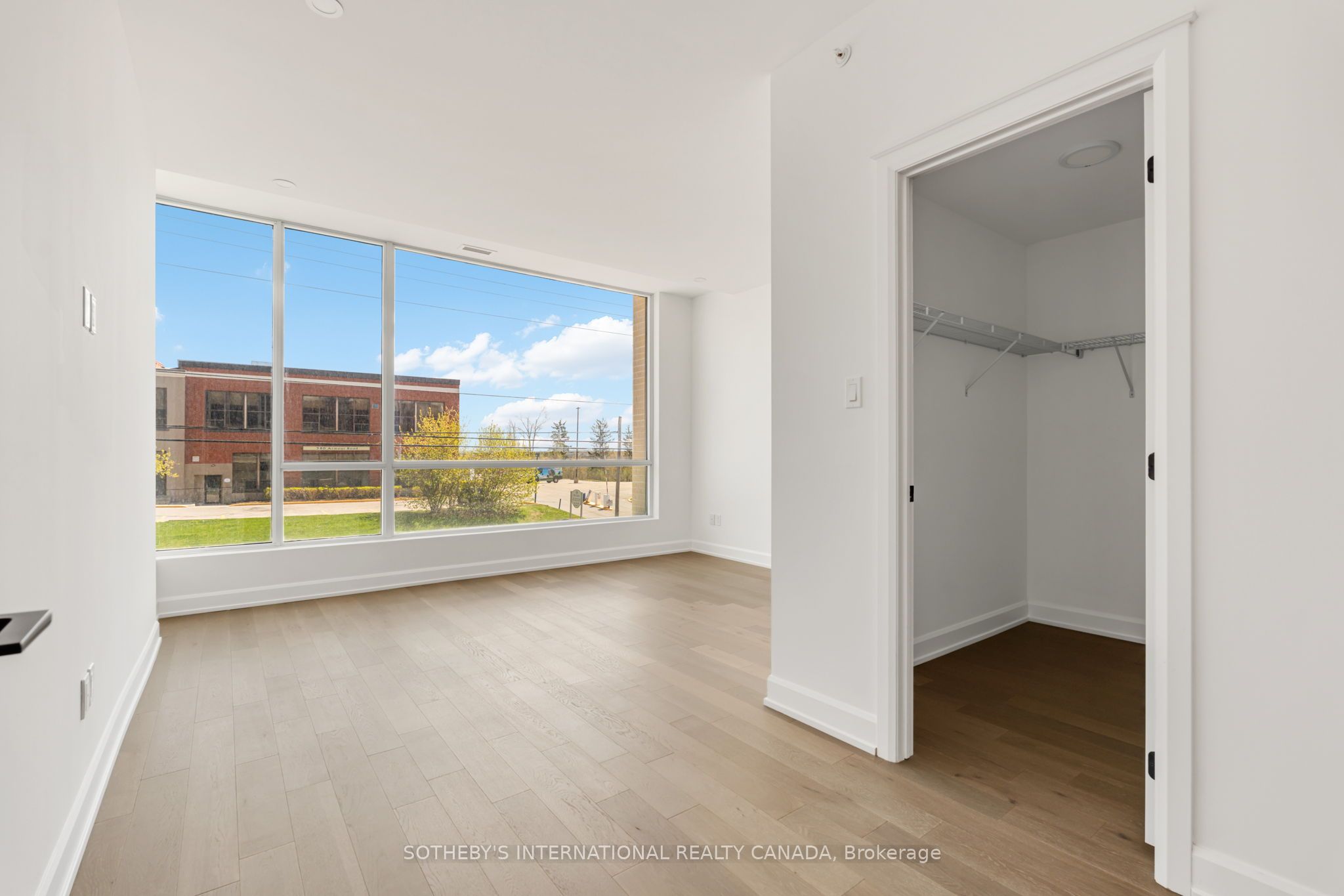 195 Hunter Street E Th 105 Property Photo 26