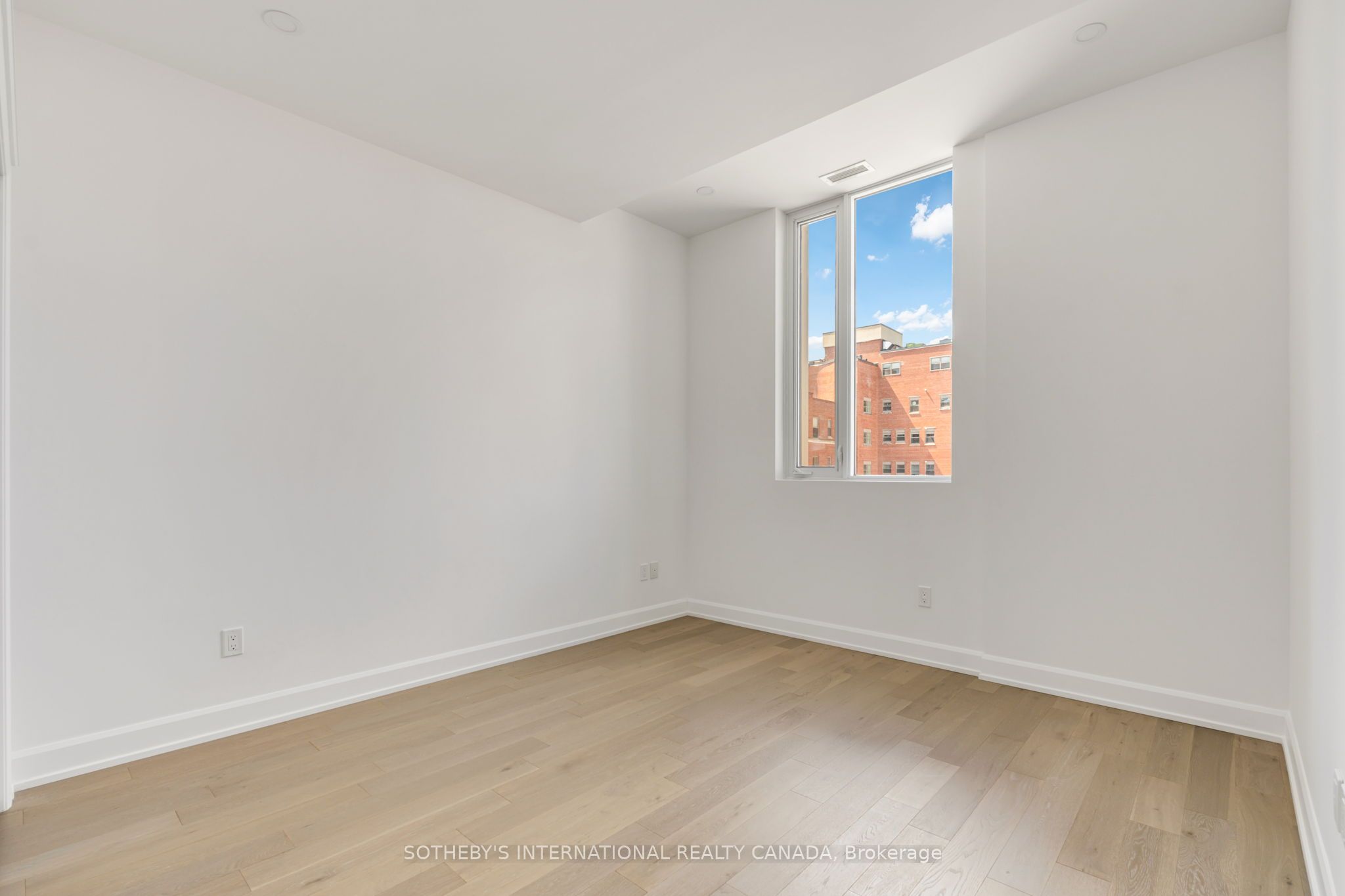 195 Hunter Street E Th 105 Property Photo 32