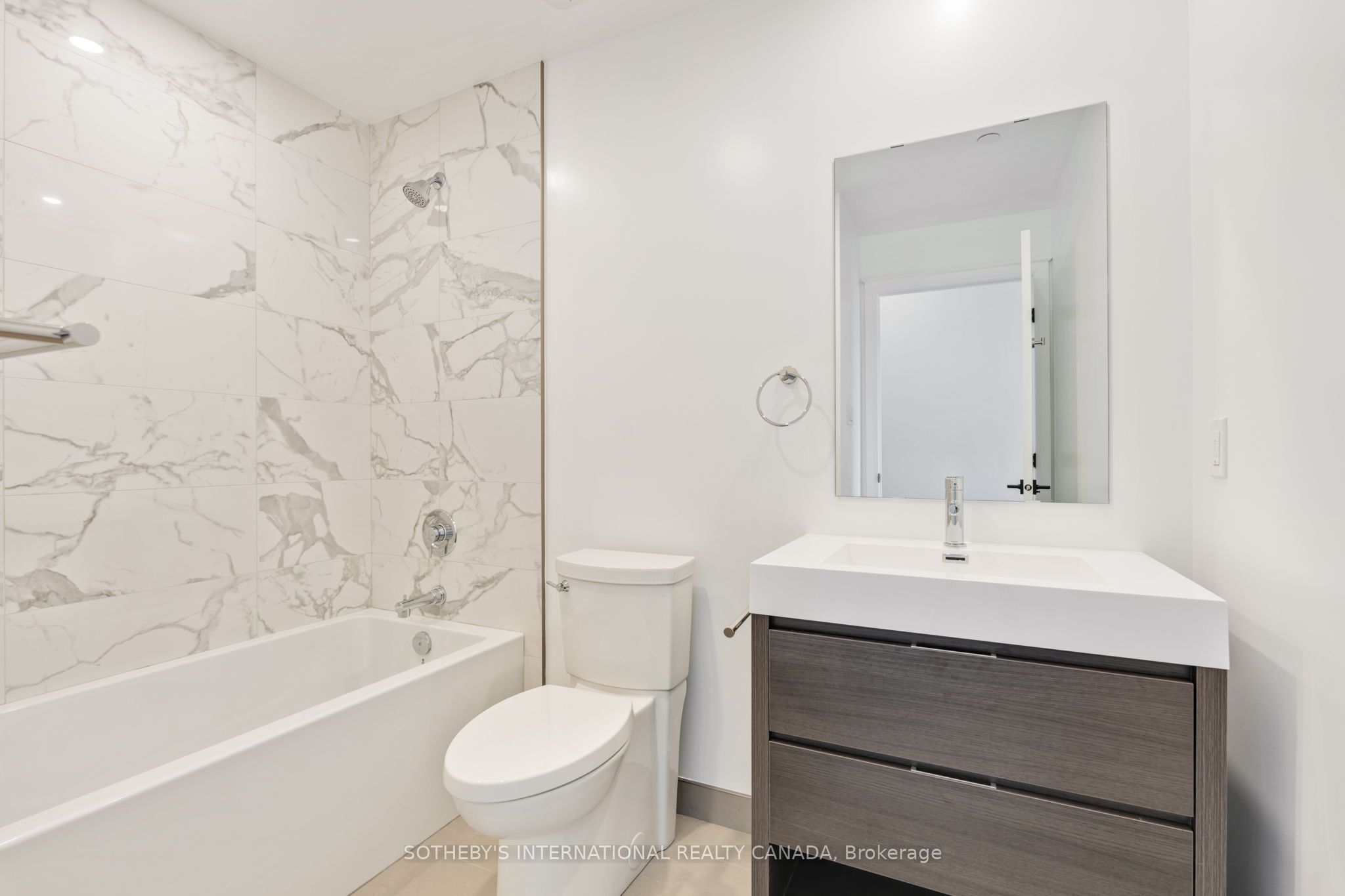195 Hunter Street E Th 105 Property Photo 34
