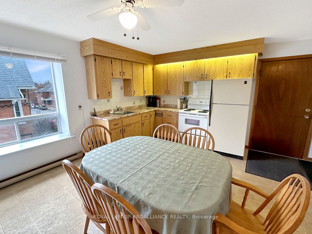 91 St. Lawrence Street E Property Photo 6