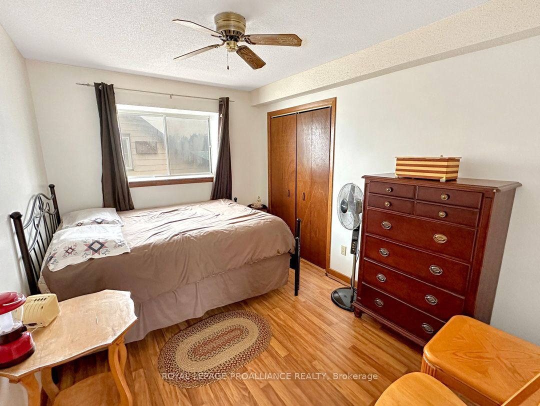 91 St. Lawrence Street E Property Photo 9
