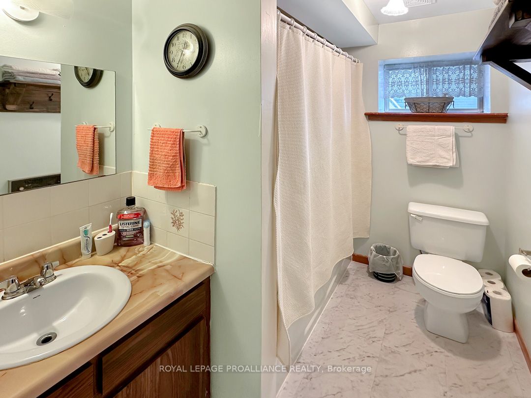 91 St. Lawrence Street E Property Photo 10