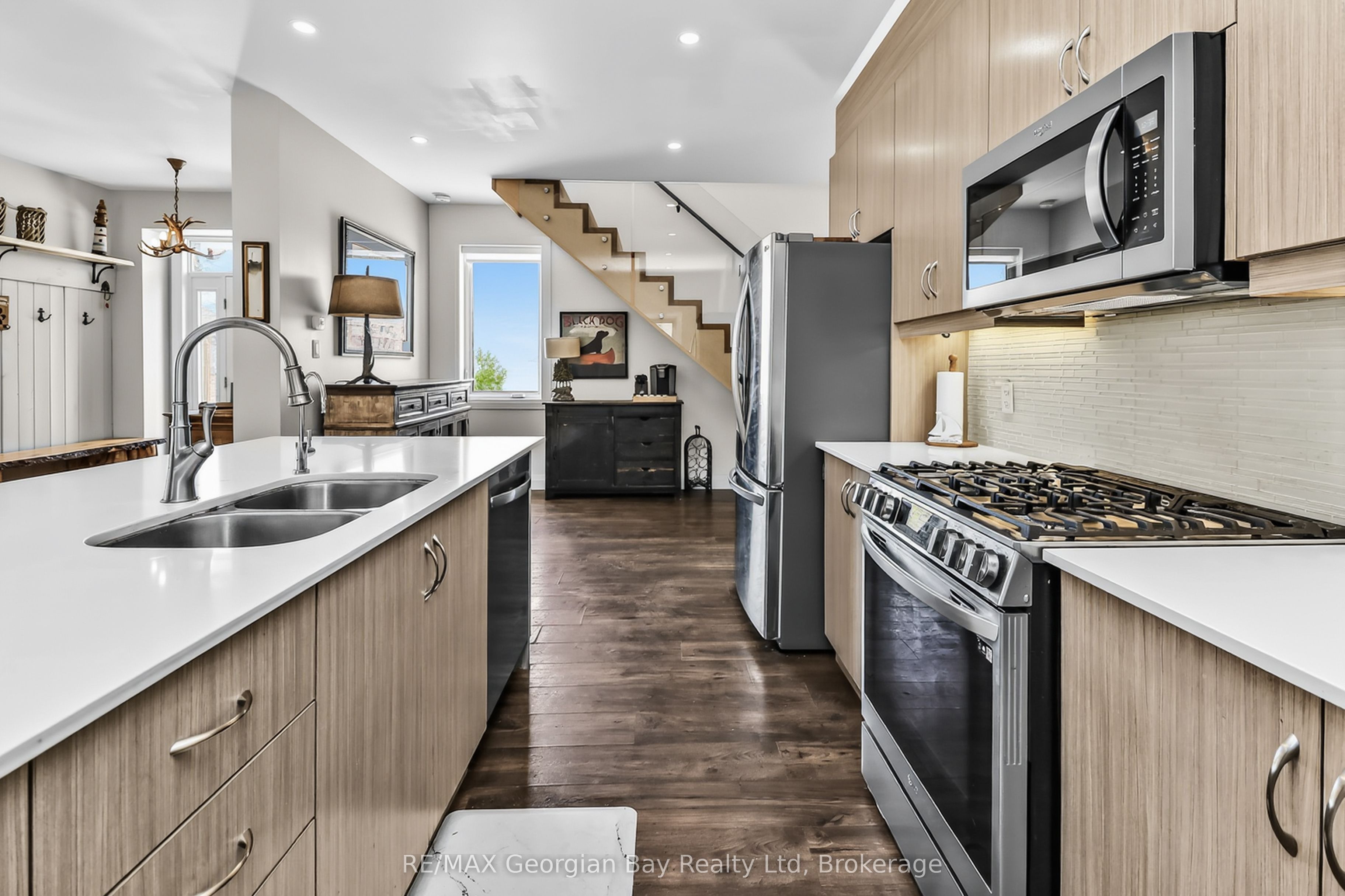 1432 Honey Harbour Road Property Photo 15