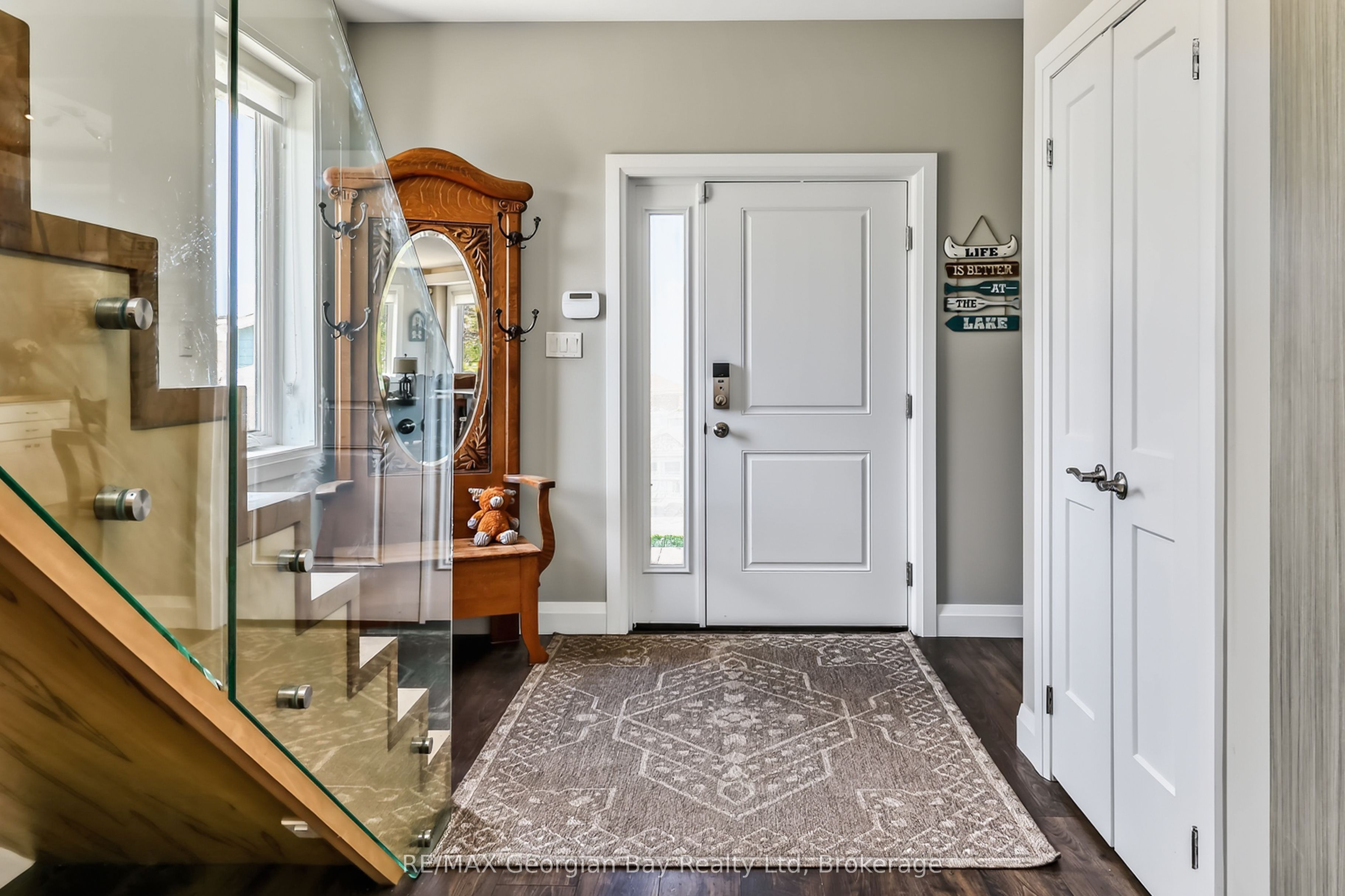 1432 Honey Harbour Road Property Photo 16