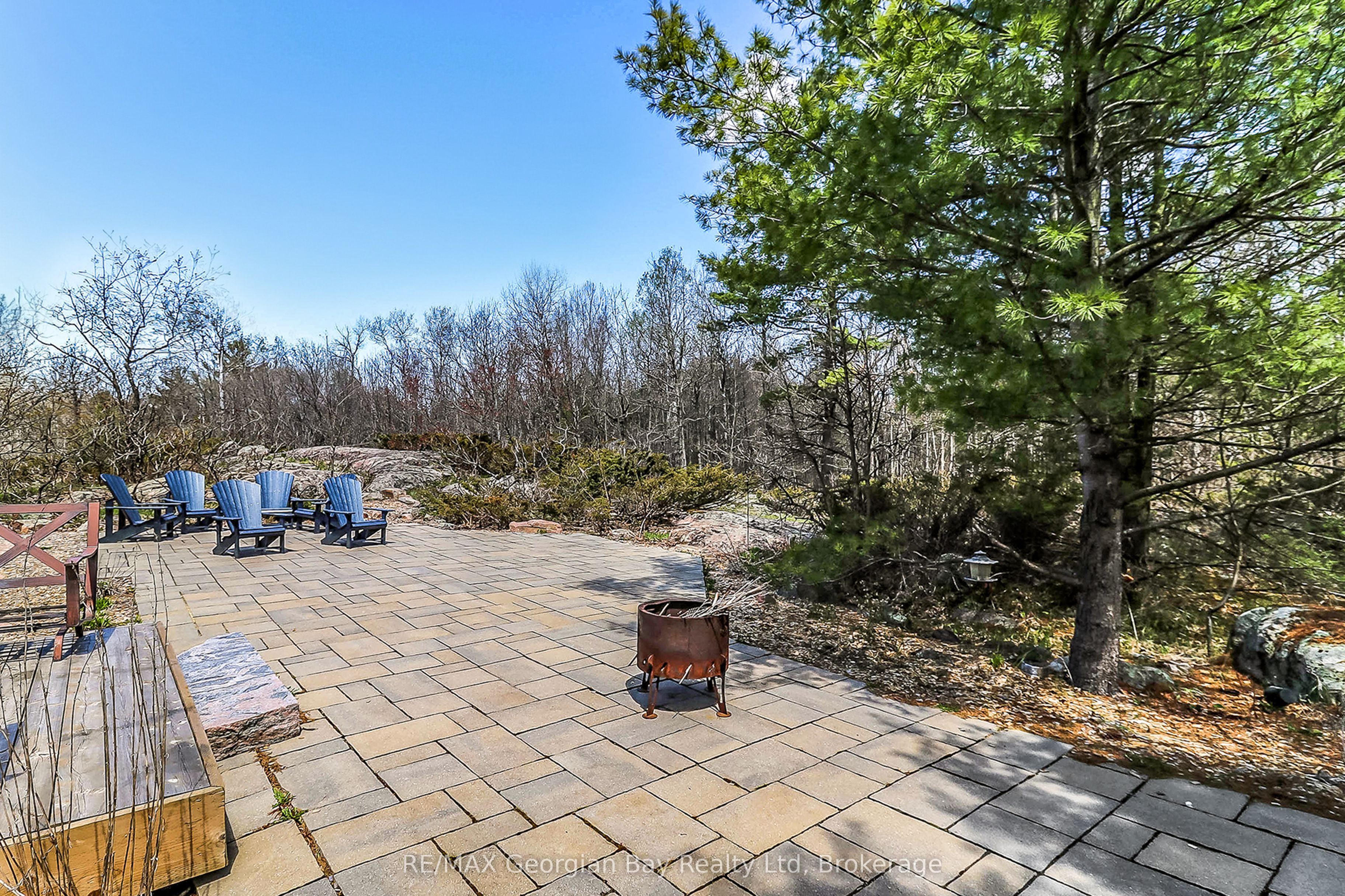 1432 Honey Harbour Road Property Photo 31