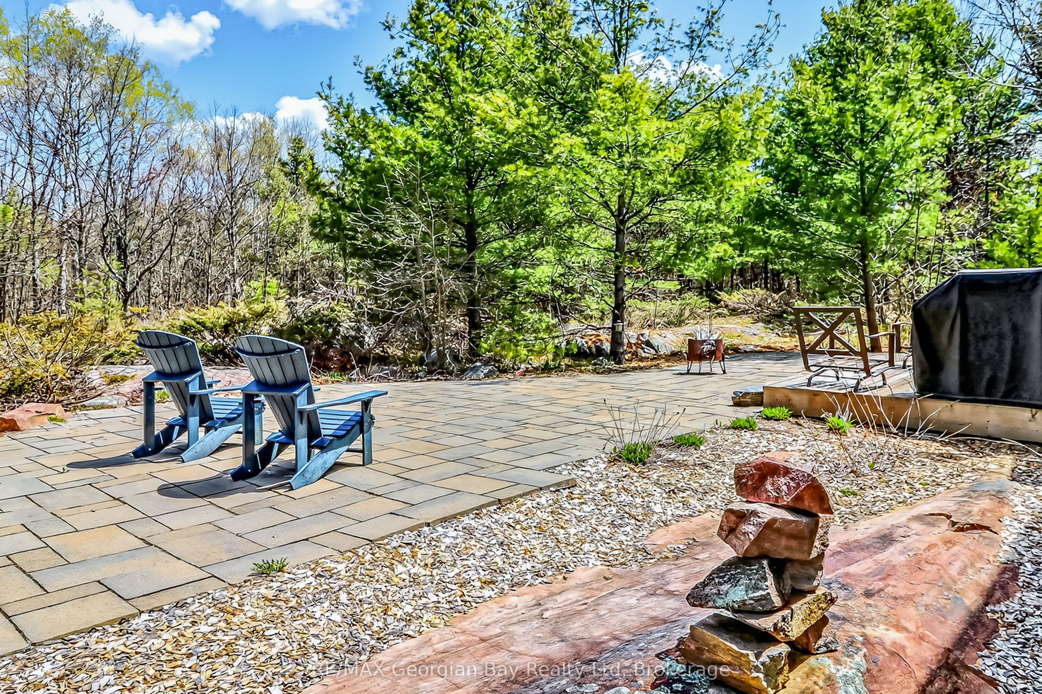 1432 Honey Harbour Road Property Photo 32
