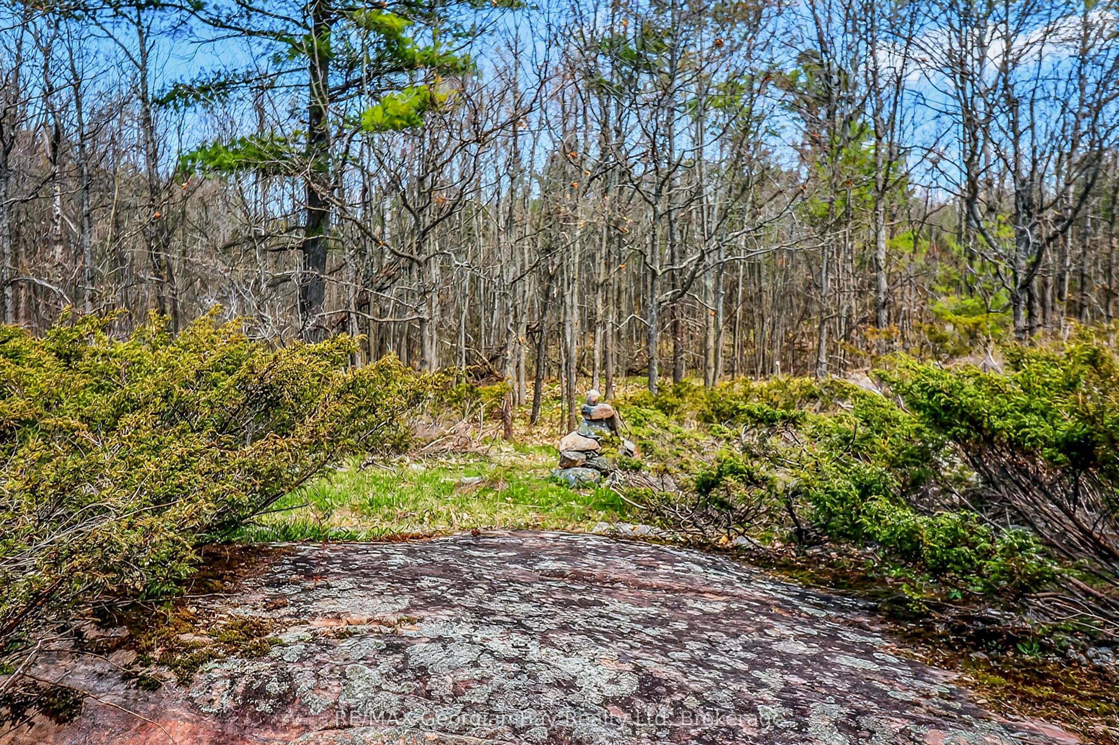 1432 Honey Harbour Road Property Photo 33
