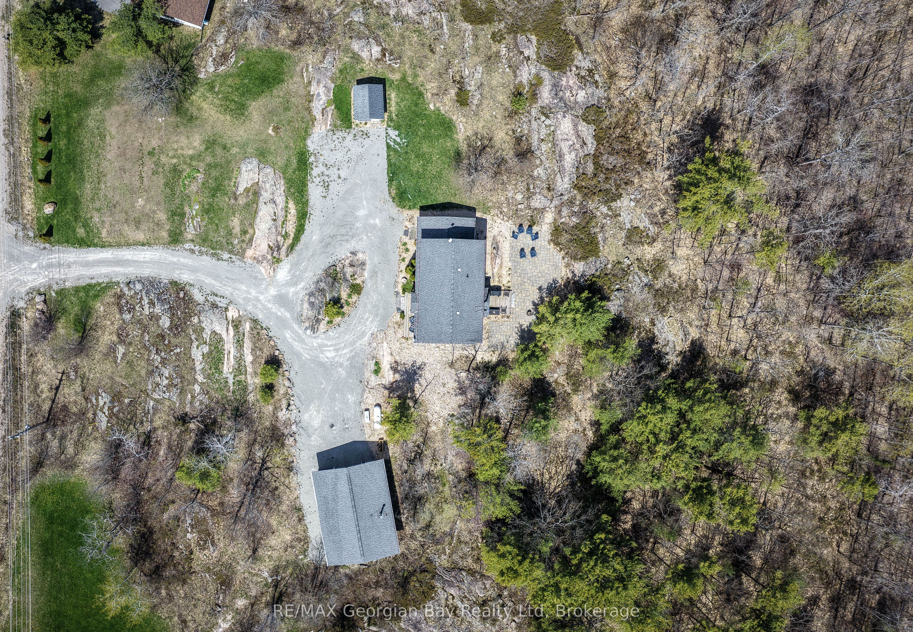1432 Honey Harbour Road Property Photo 43