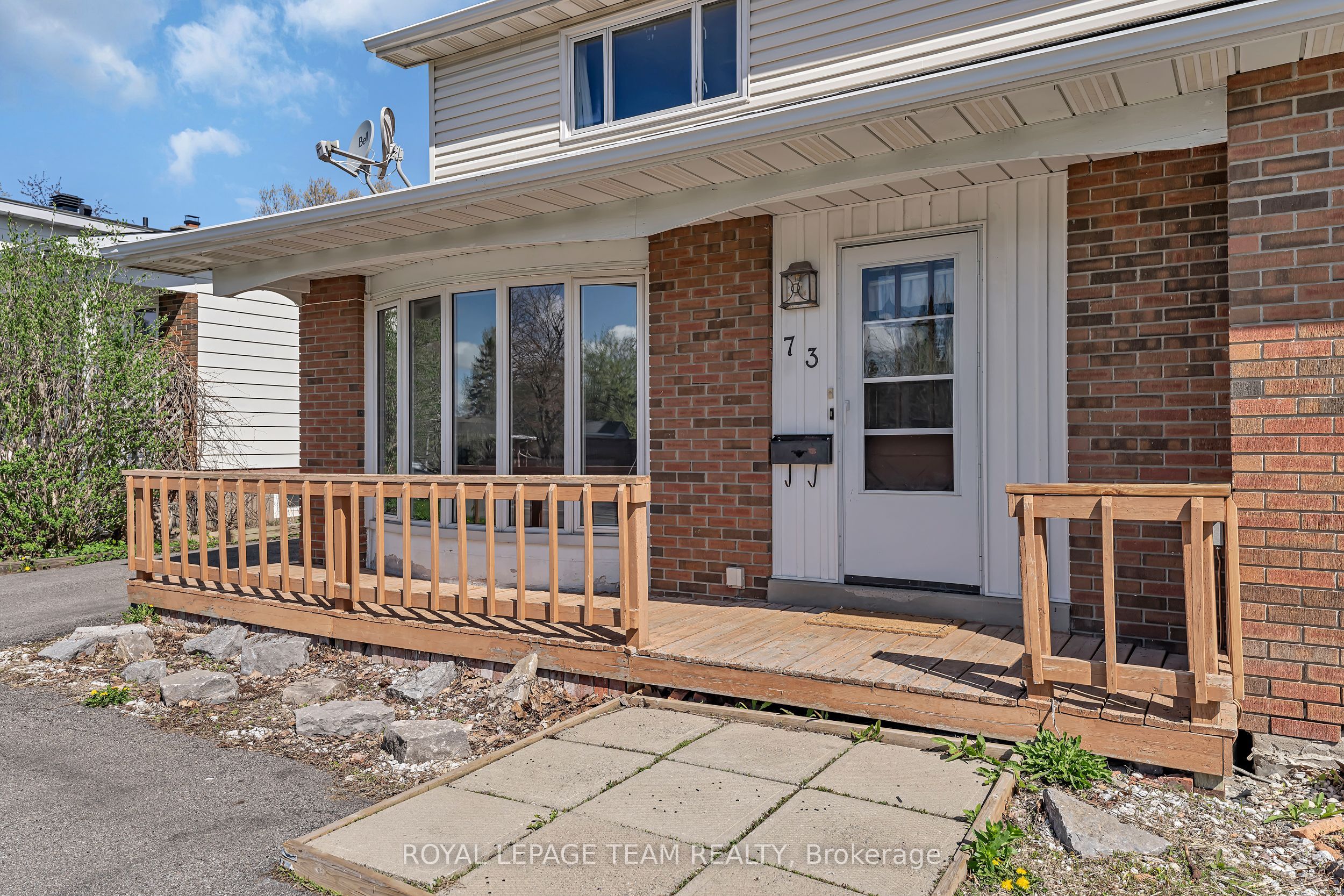 73 Southpark Drive Property Photo 3
