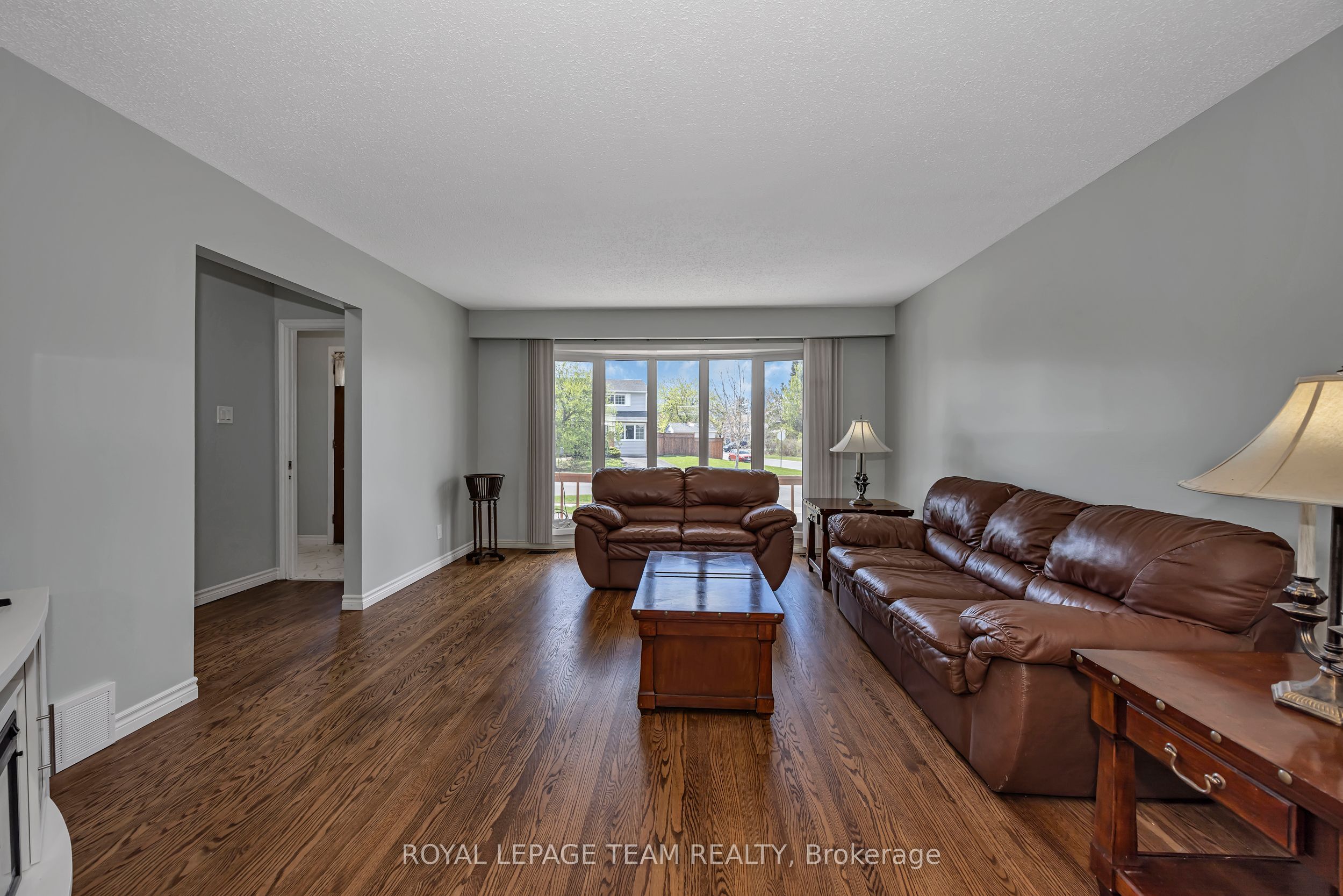73 Southpark Drive Property Photo 7