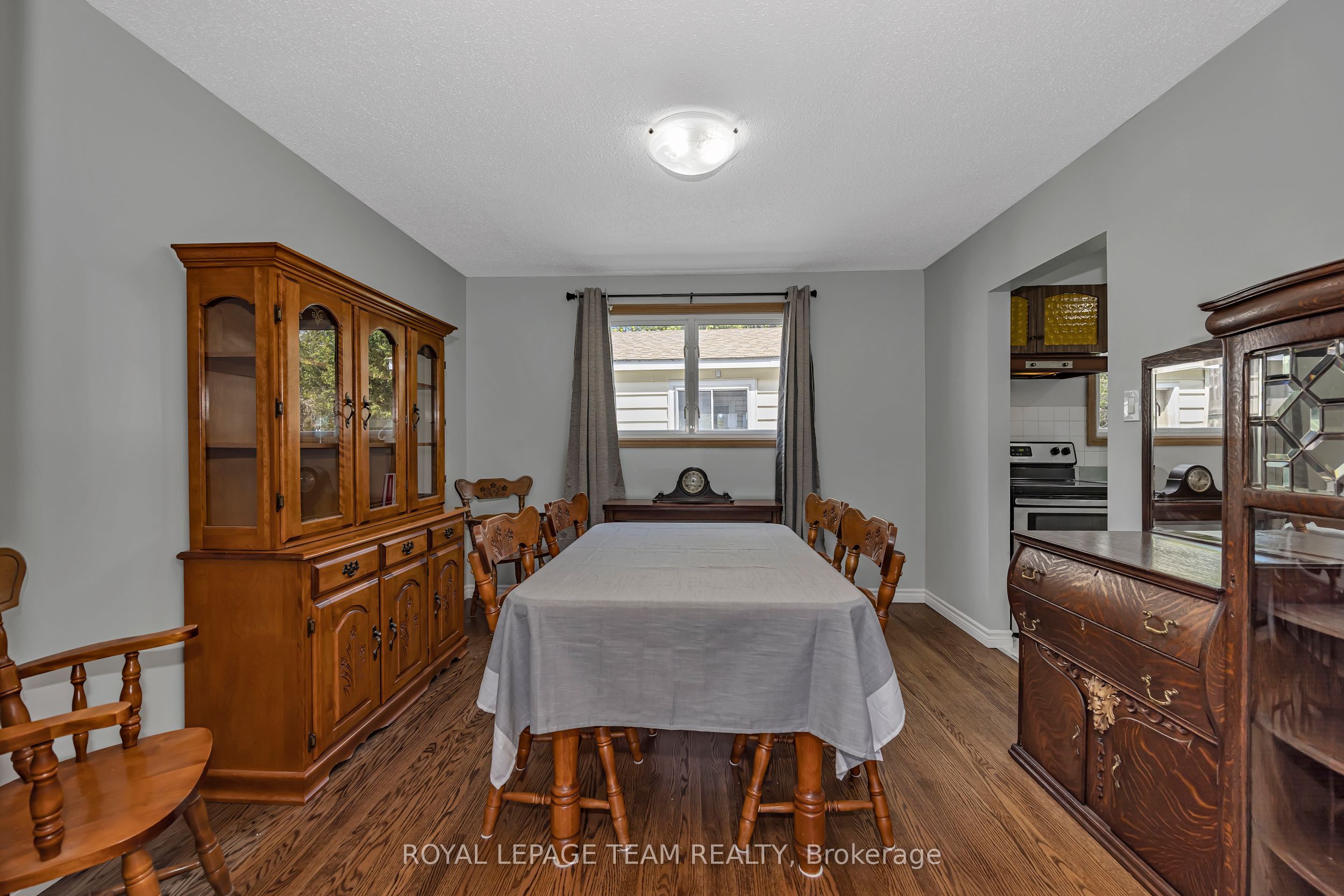 73 Southpark Drive Property Photo 8