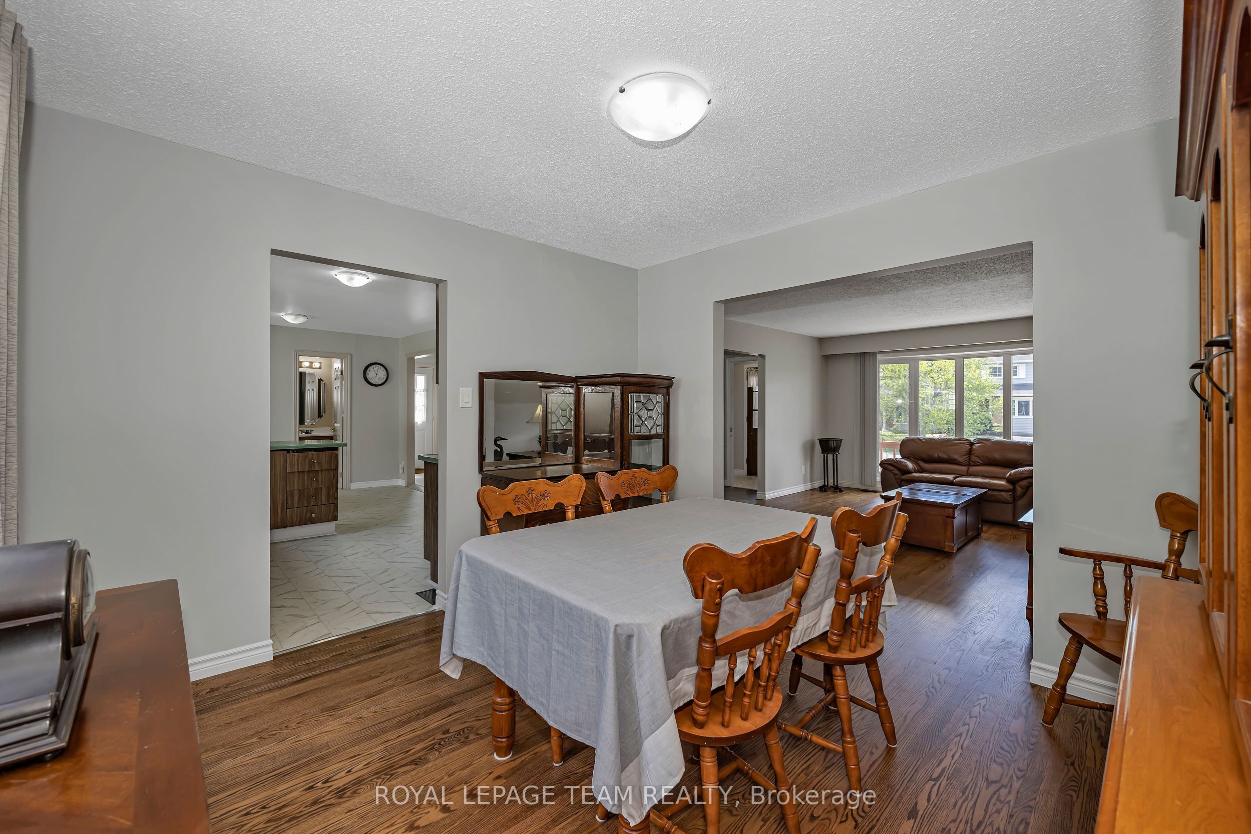 73 Southpark Drive Property Photo 10