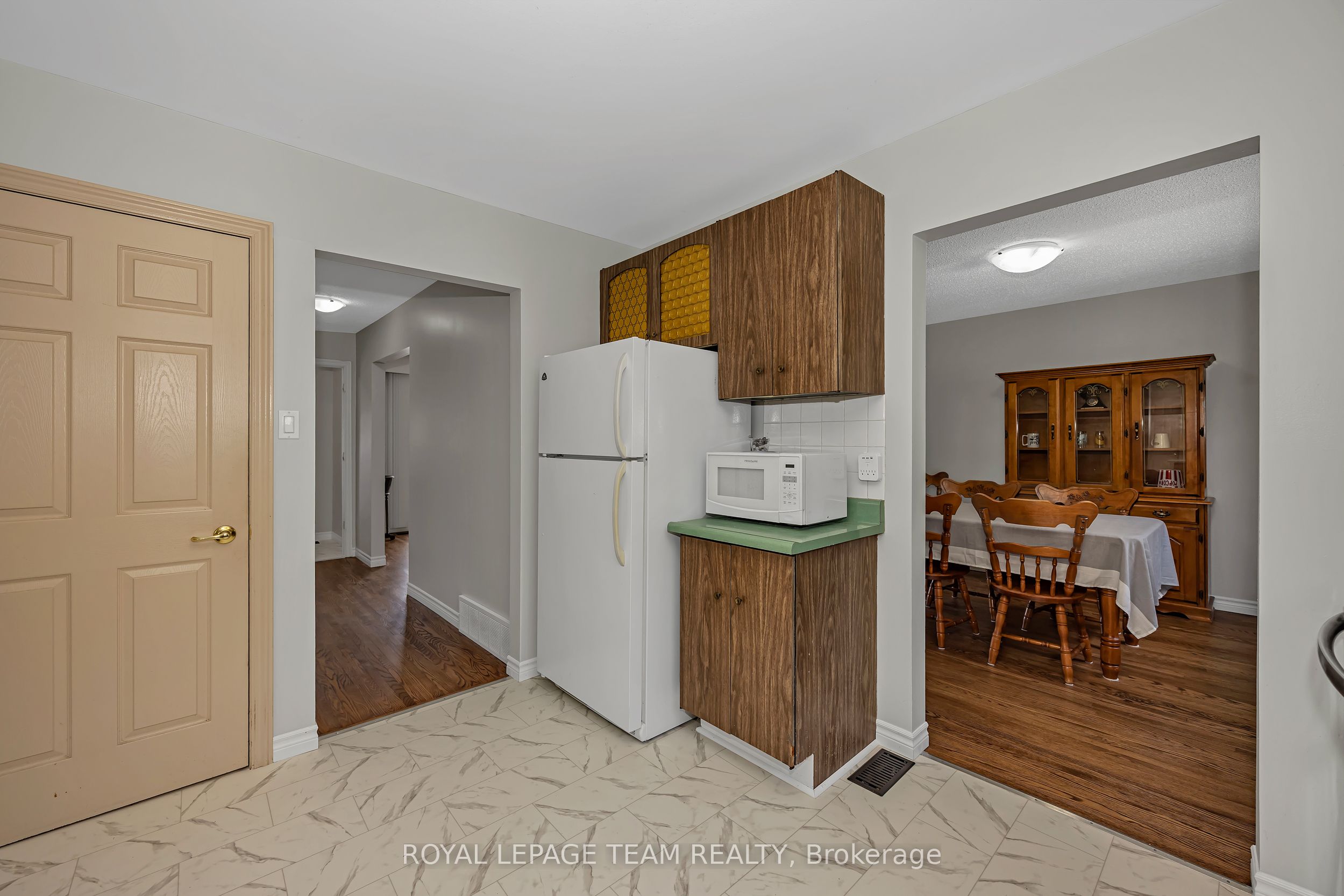73 Southpark Drive Property Photo 13