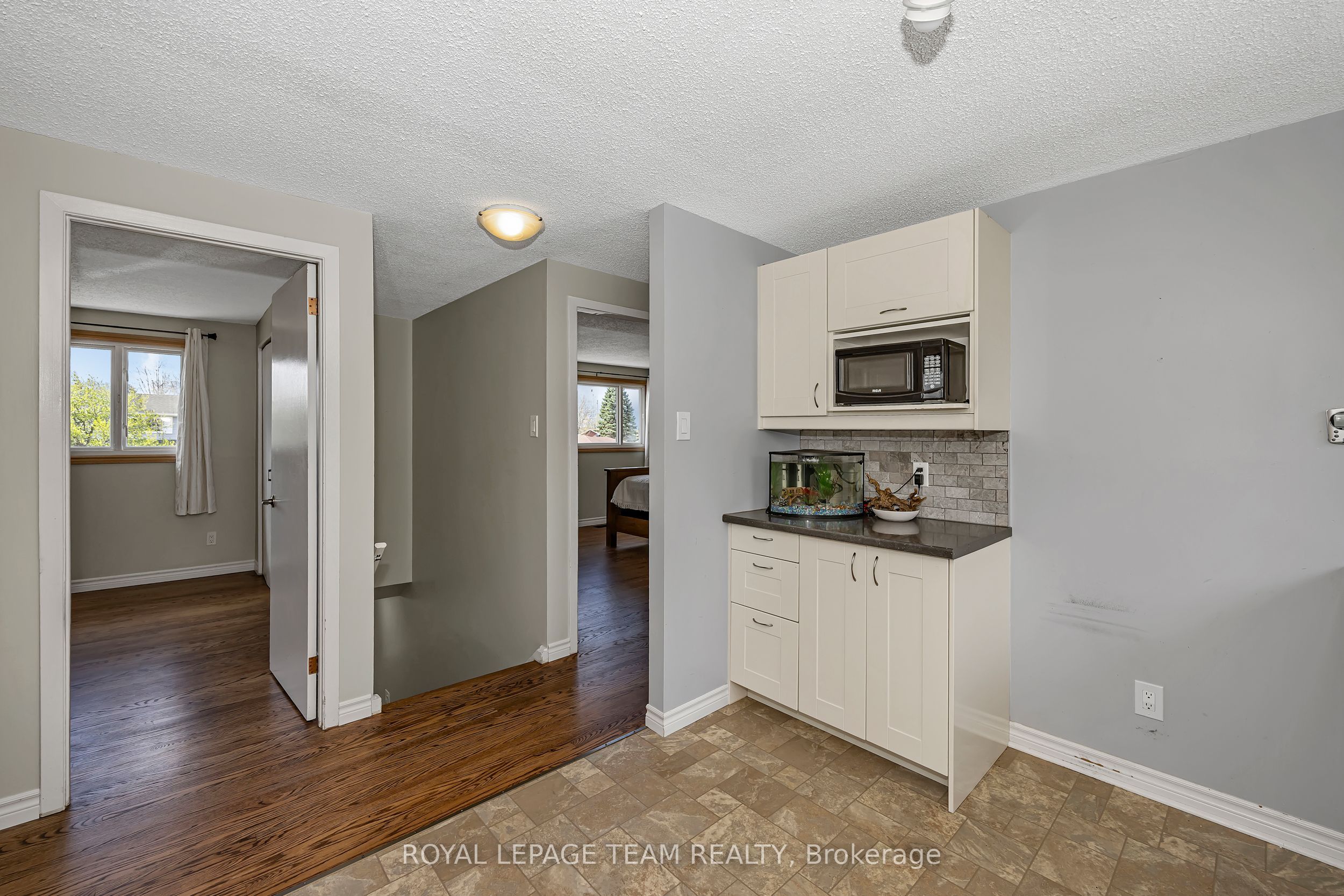 73 Southpark Drive Property Photo 26
