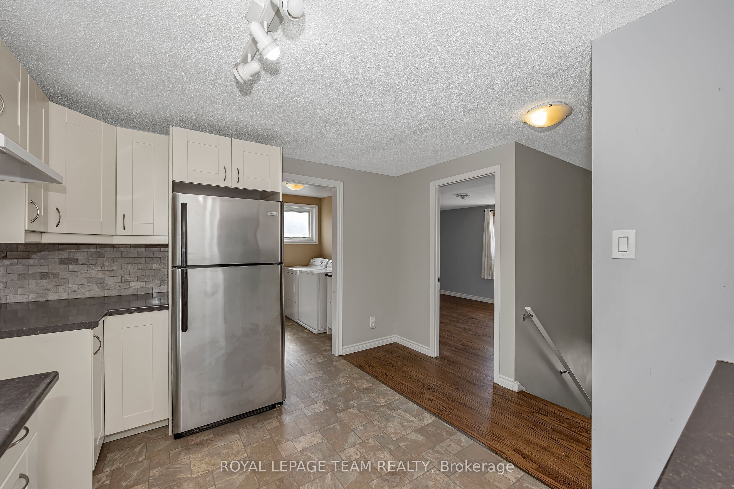73 Southpark Drive Property Photo 27