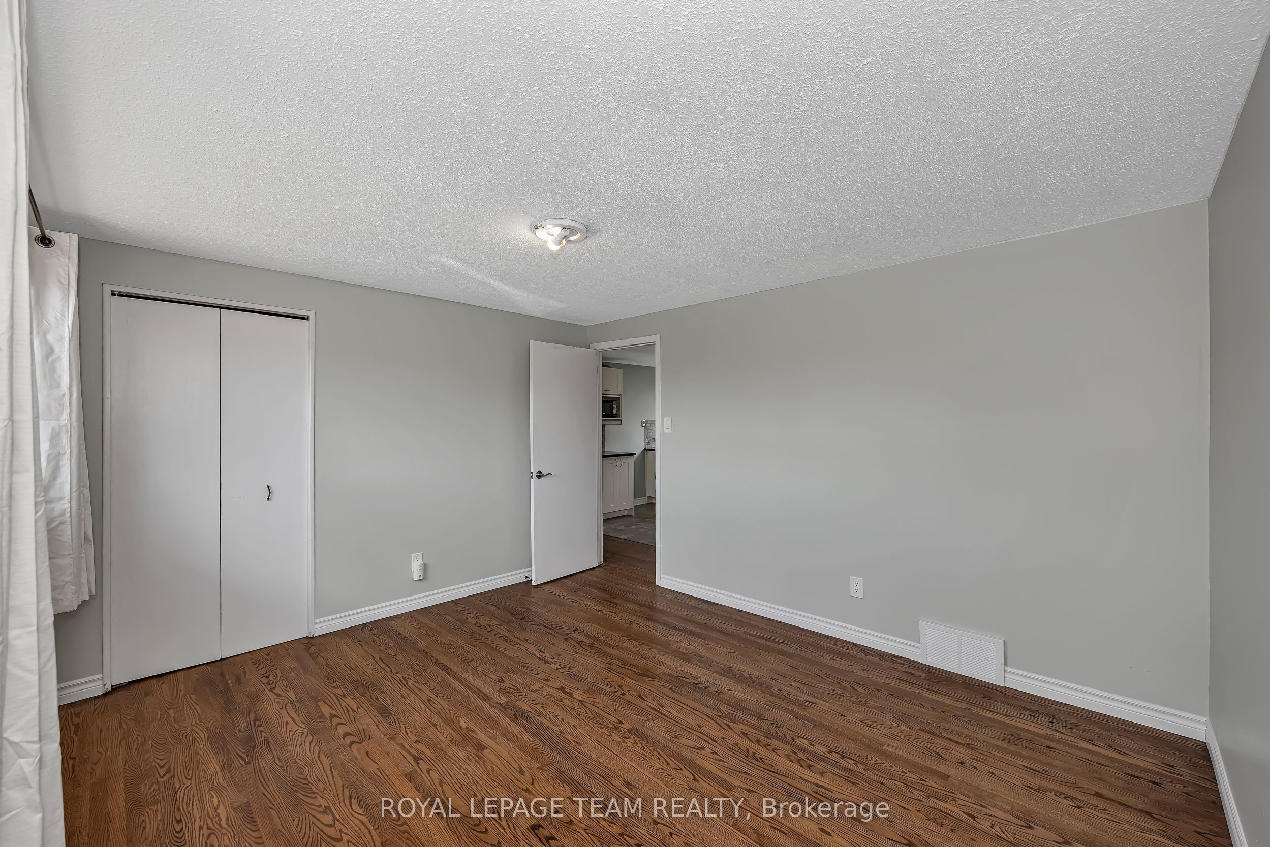 73 Southpark Drive Property Photo 34