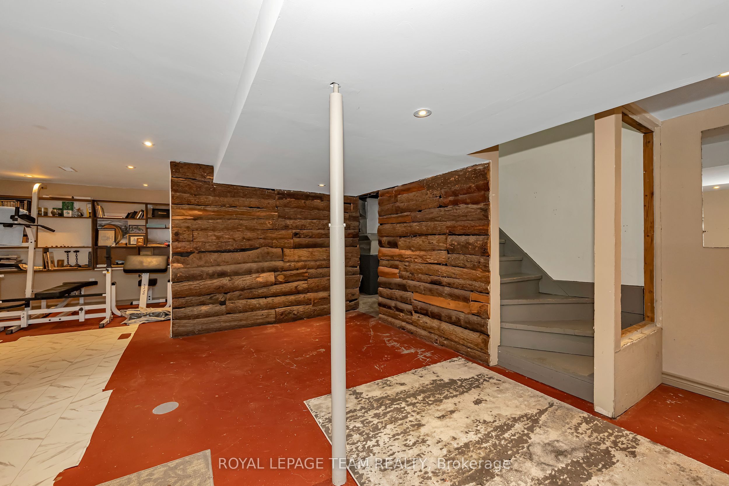 73 Southpark Drive Property Photo 38