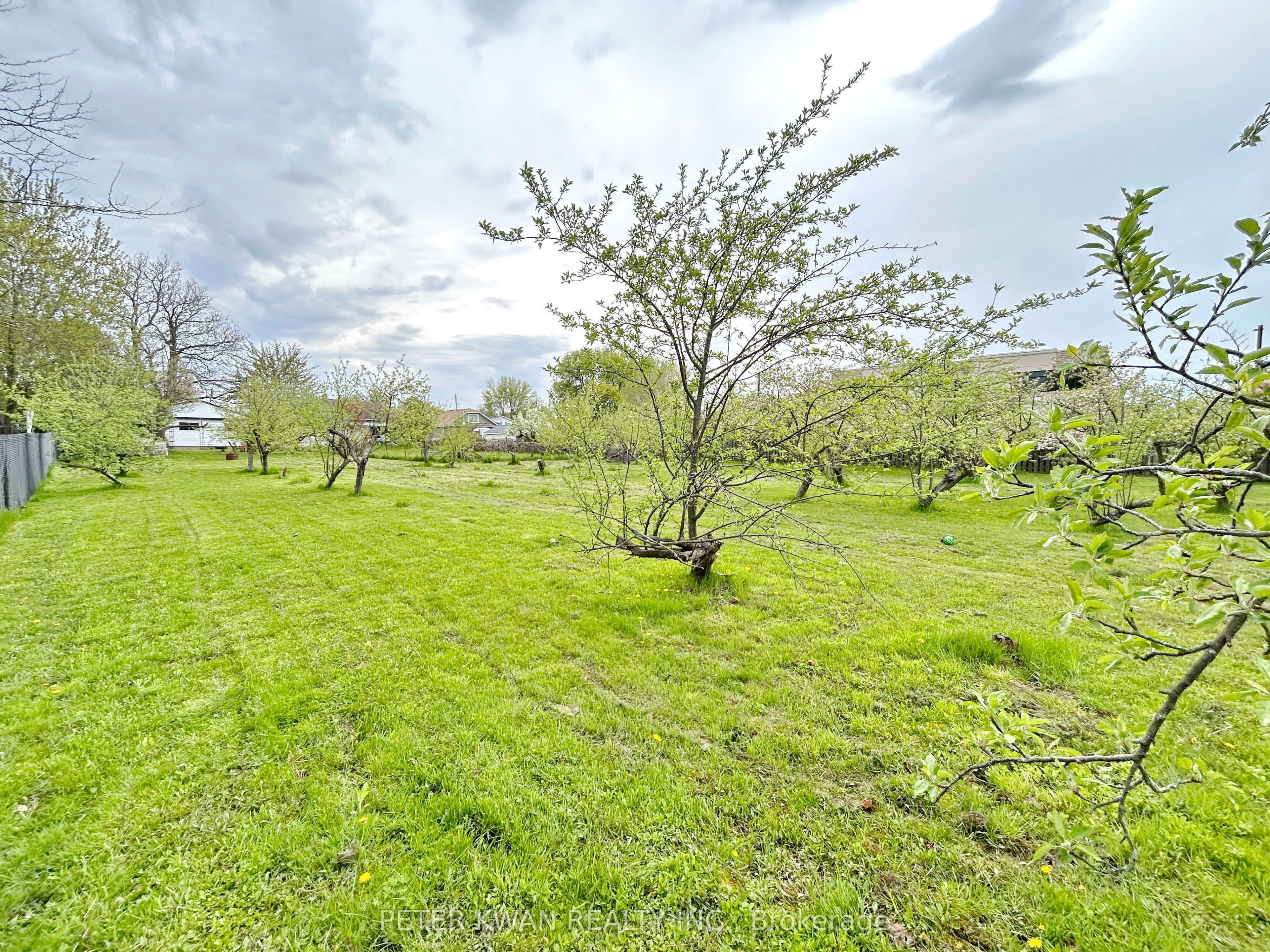 4977 John Street Property Photo 23