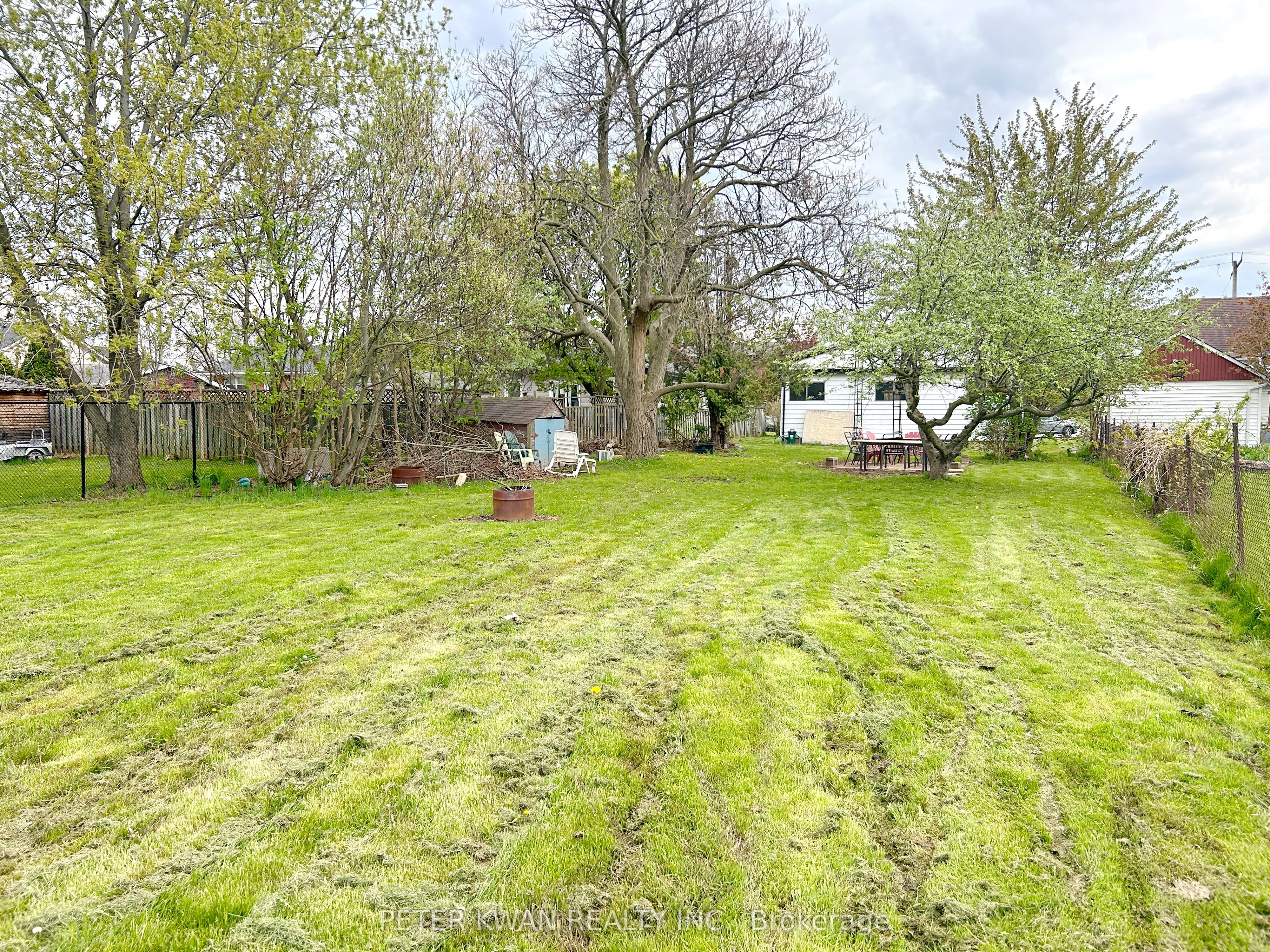 4977 John Street Property Photo 32