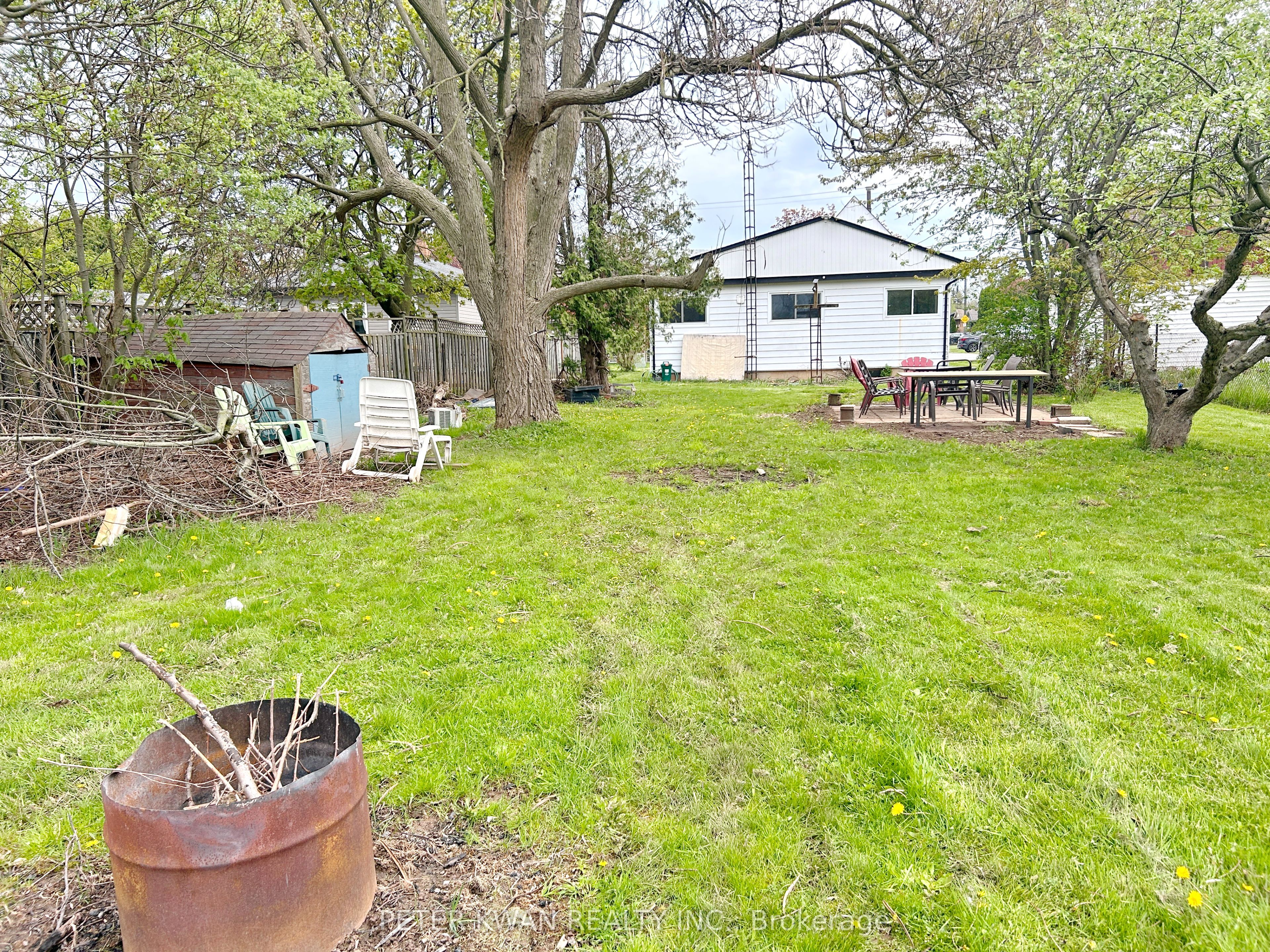 4977 John Street Property Photo 33