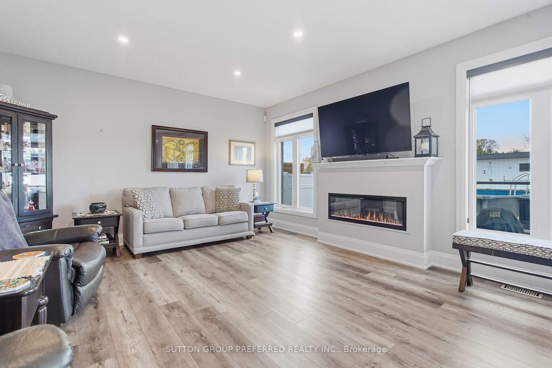 215 Leitch Street Property Photo 8
