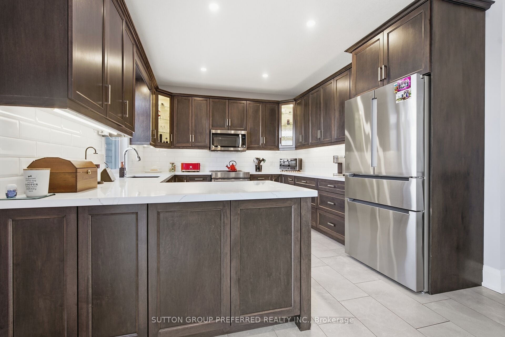 215 Leitch Street Property Photo 12