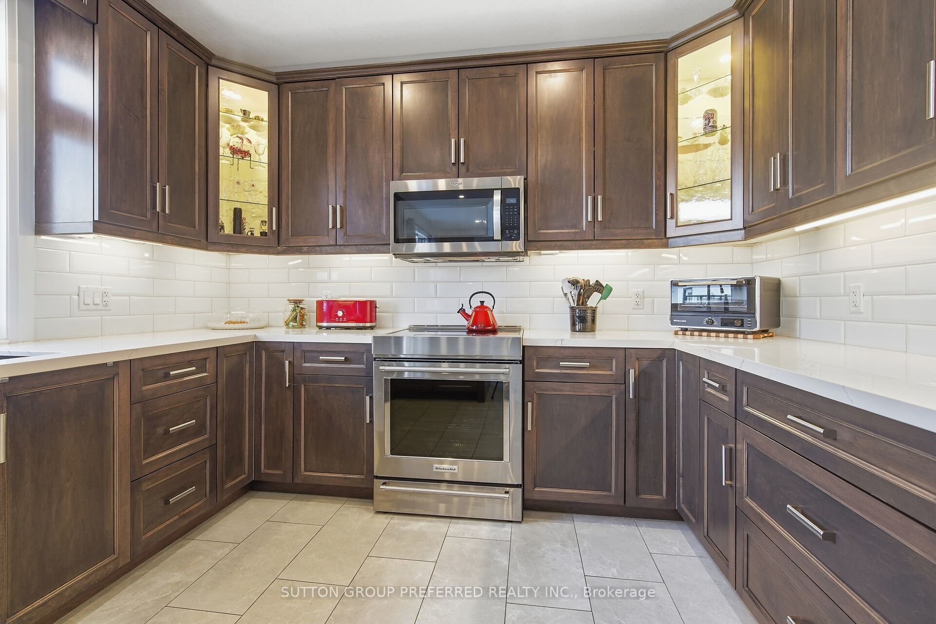 215 Leitch Street Property Photo 14