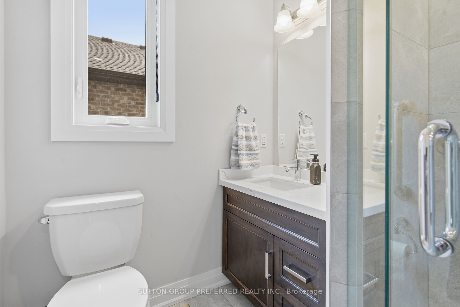 215 Leitch Street Property Photo 17