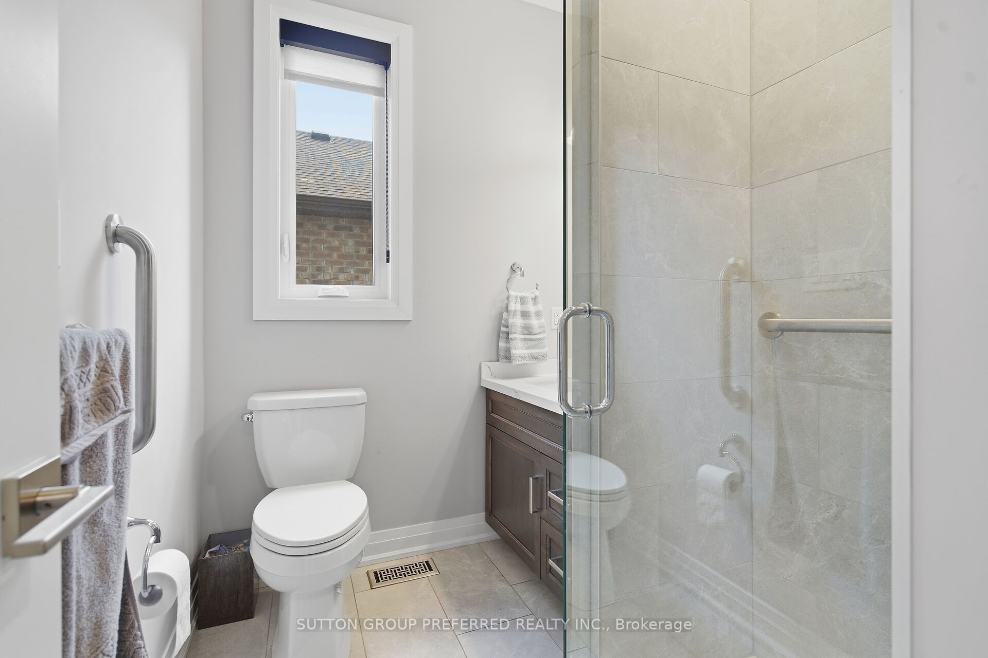 215 Leitch Street Property Photo 18