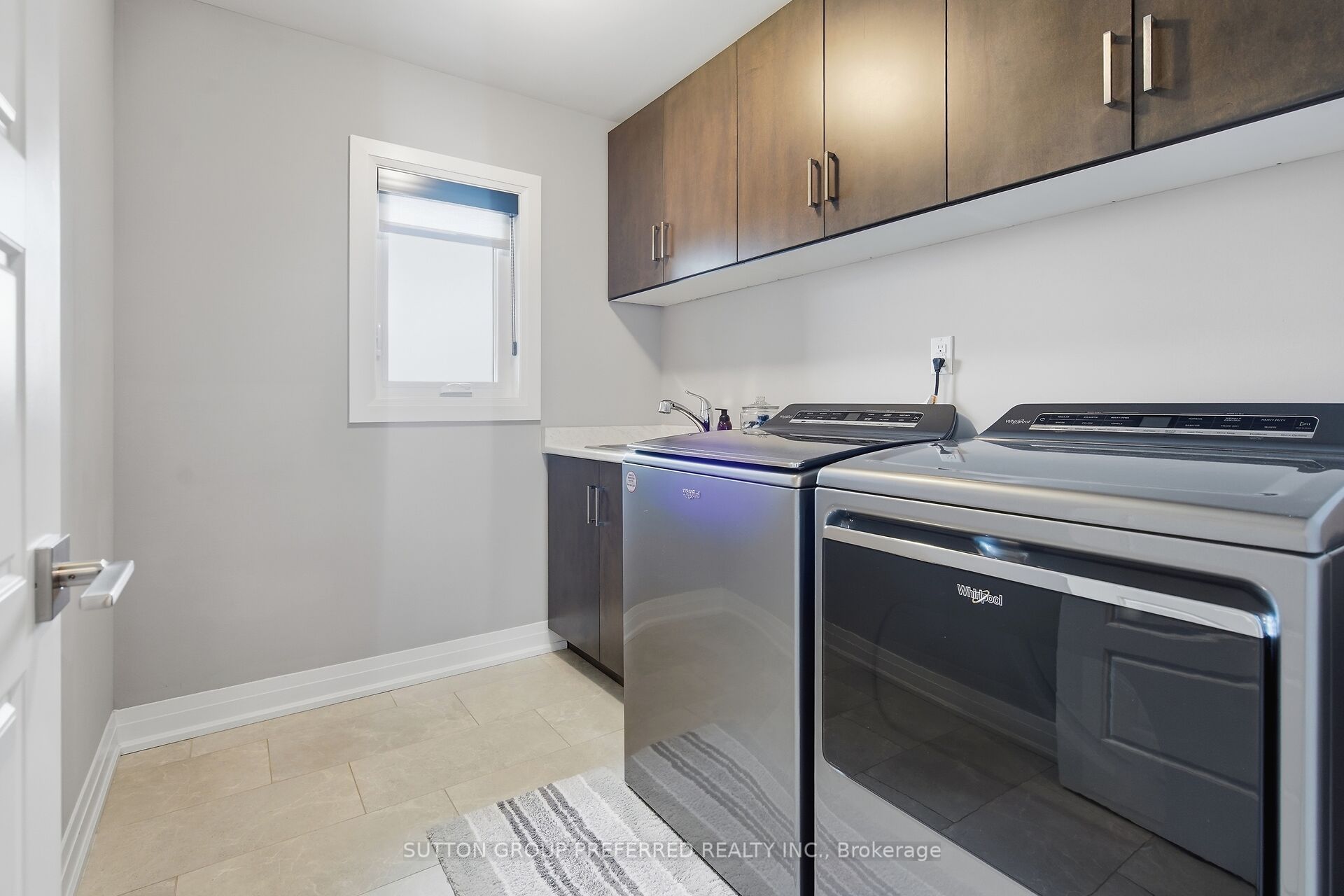 215 Leitch Street Property Photo 31
